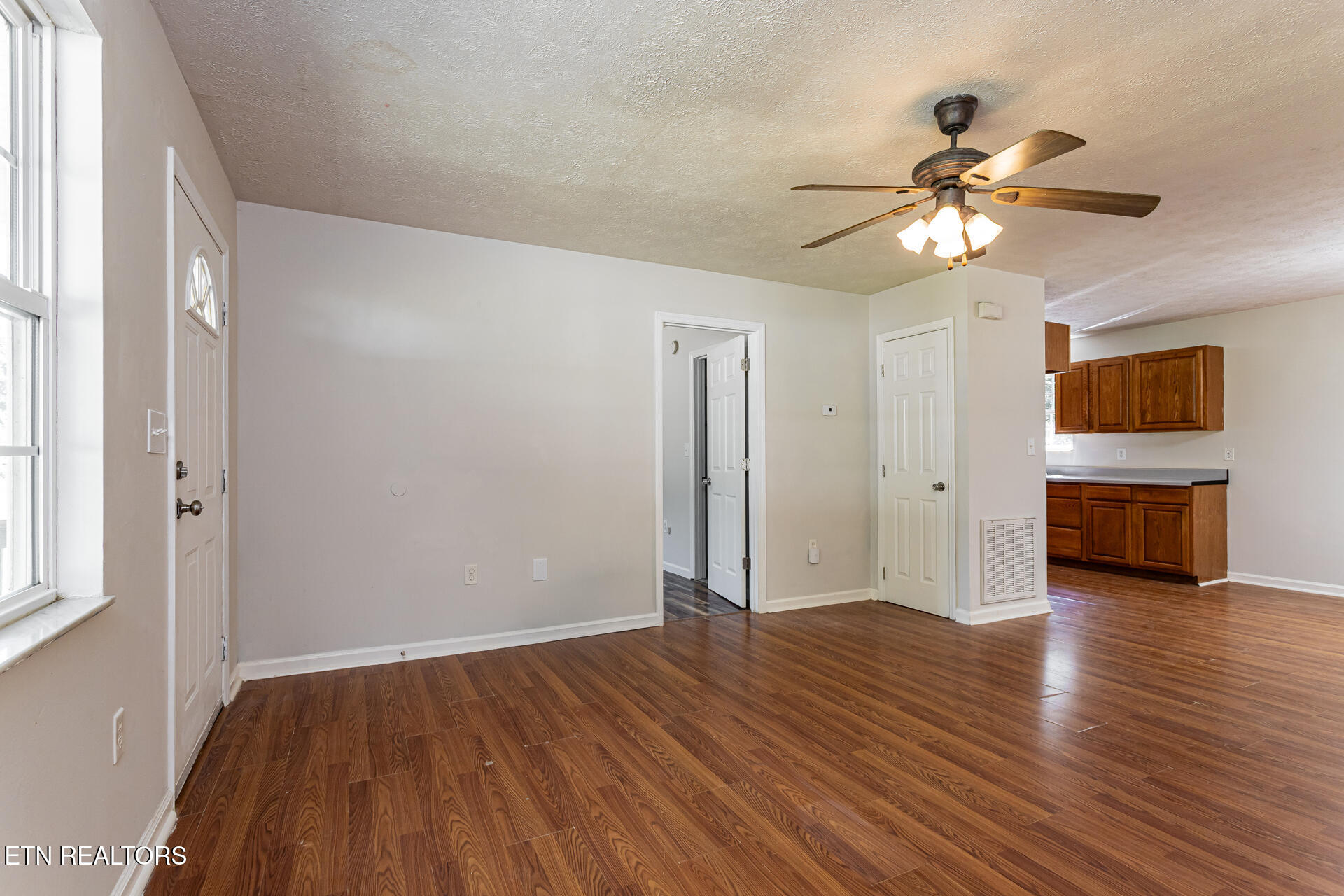 252 Queener Lane Caryville TN 37714