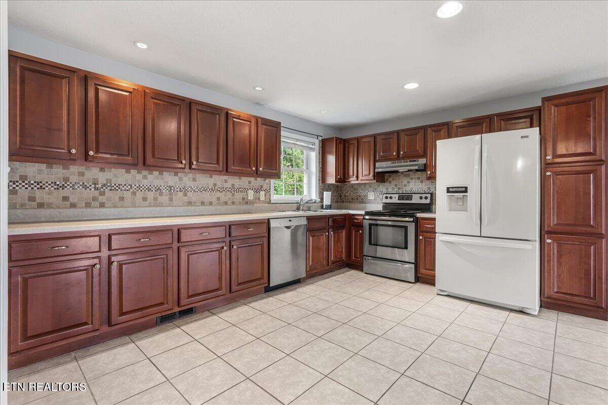 1231 Morgan Street Athens TN 37303