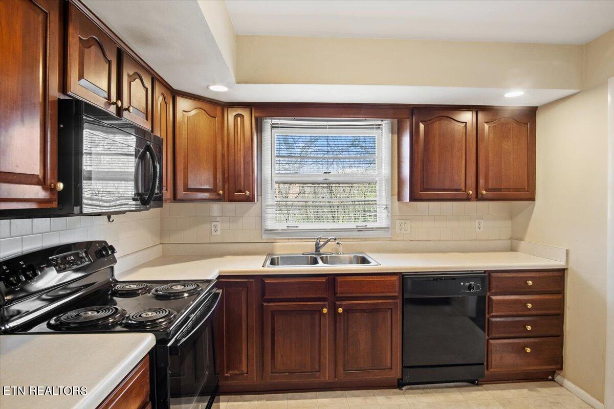 10437 Grovedale Drive Knoxville TN 37922