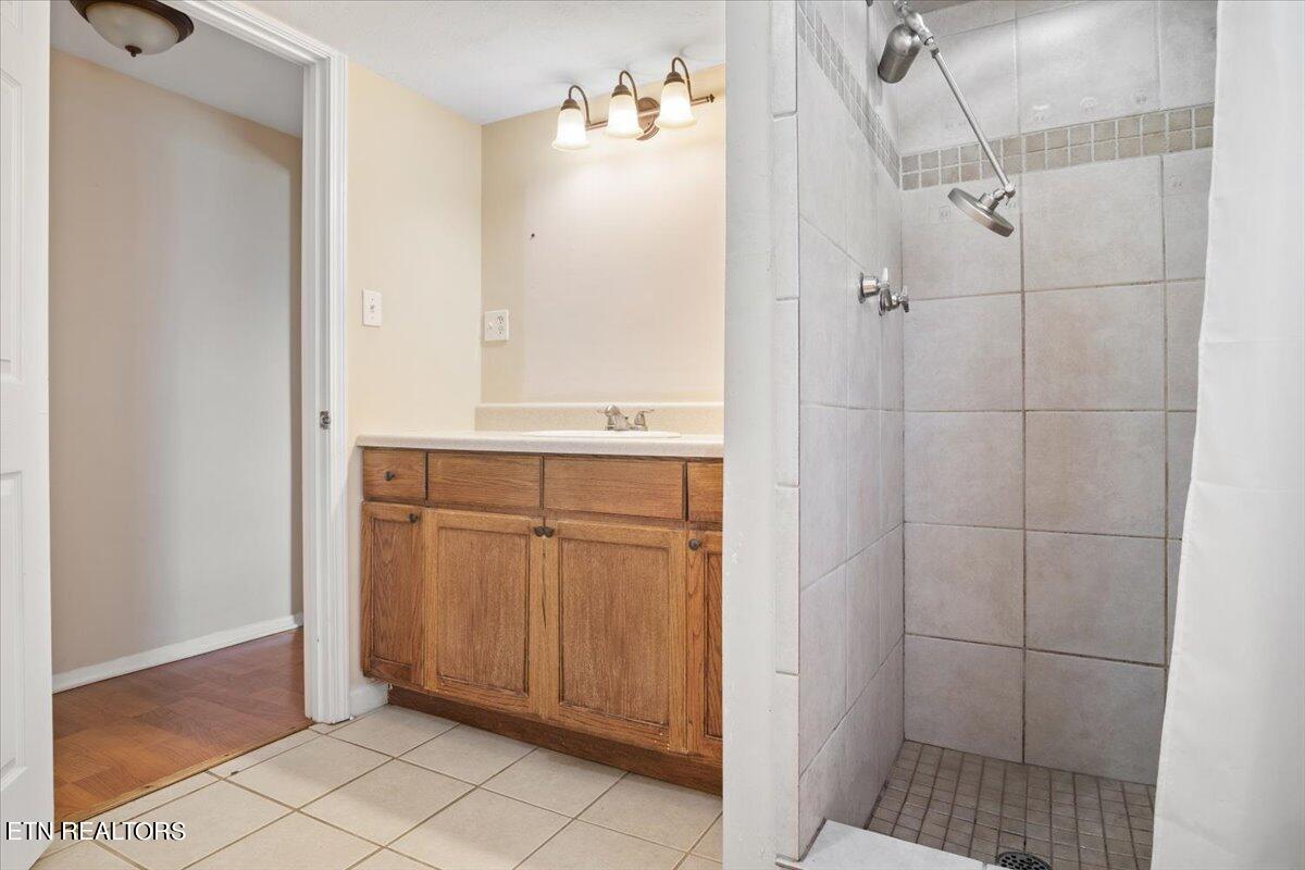10437 Grovedale Drive Knoxville TN 37922