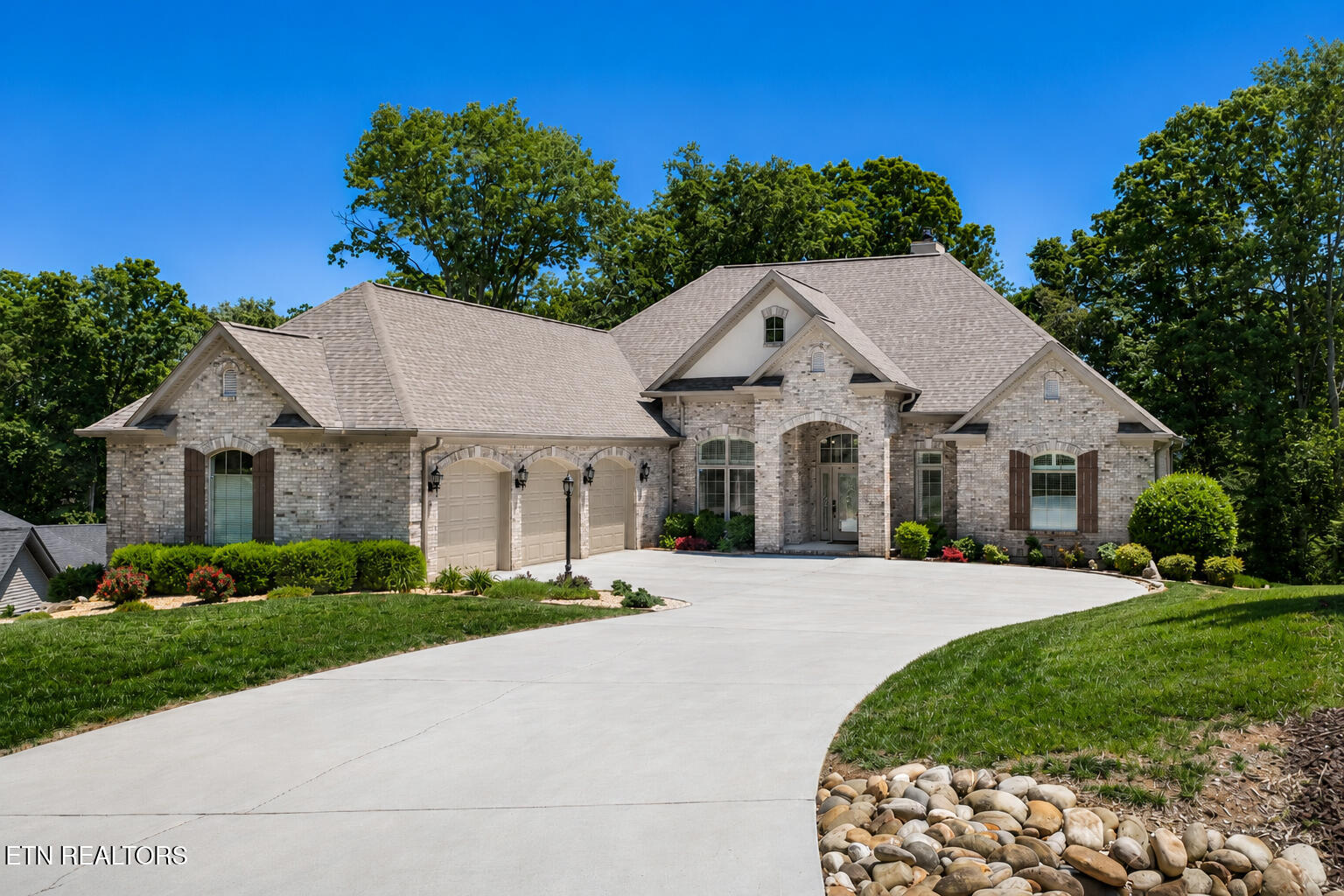114 Skiatook Way Loudon TN 37774