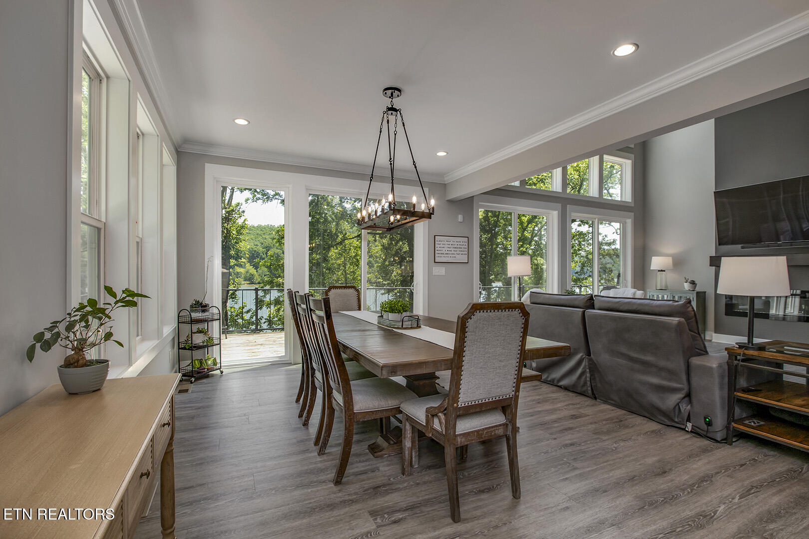 880 Skyline Drive Harriman TN 37748