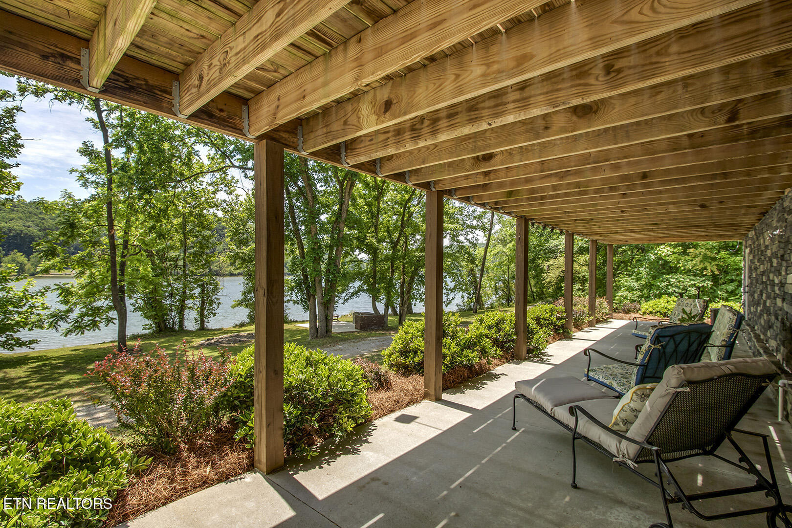 880 Skyline Drive Harriman TN 37748