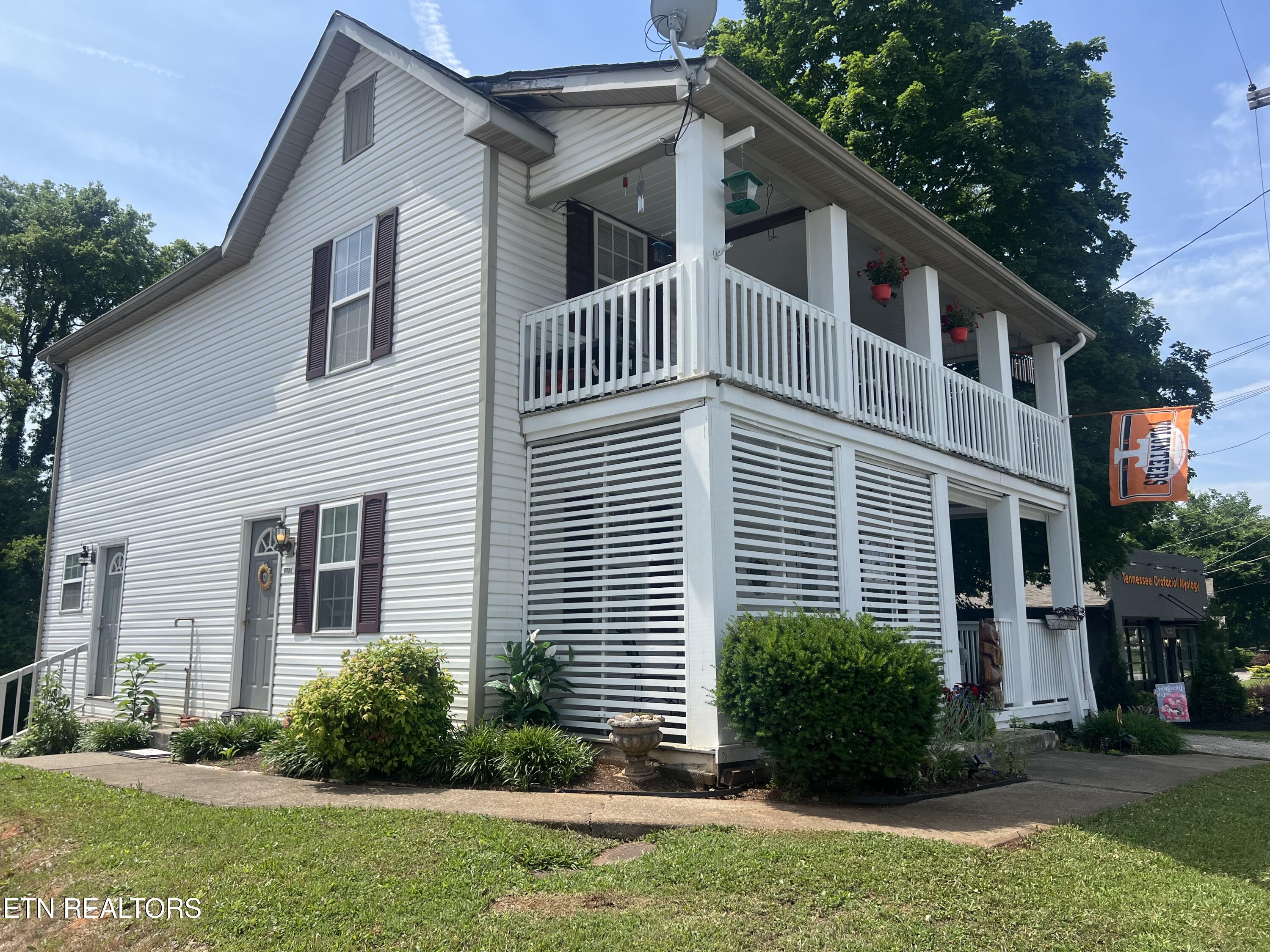 1016-1018 W Broadway Avenue Maryville TN 37801