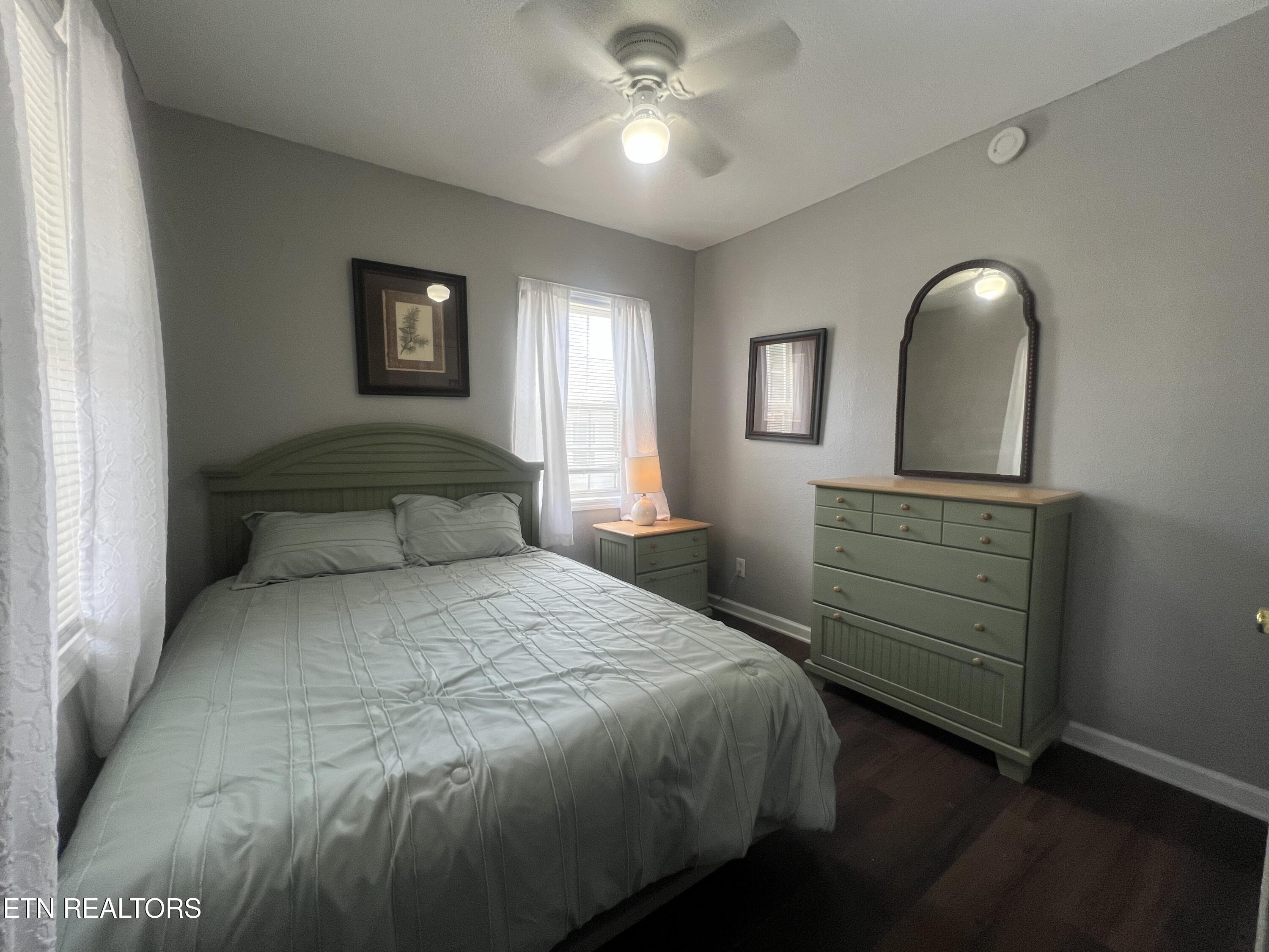 1016-1018 W Broadway Avenue Maryville TN 37801