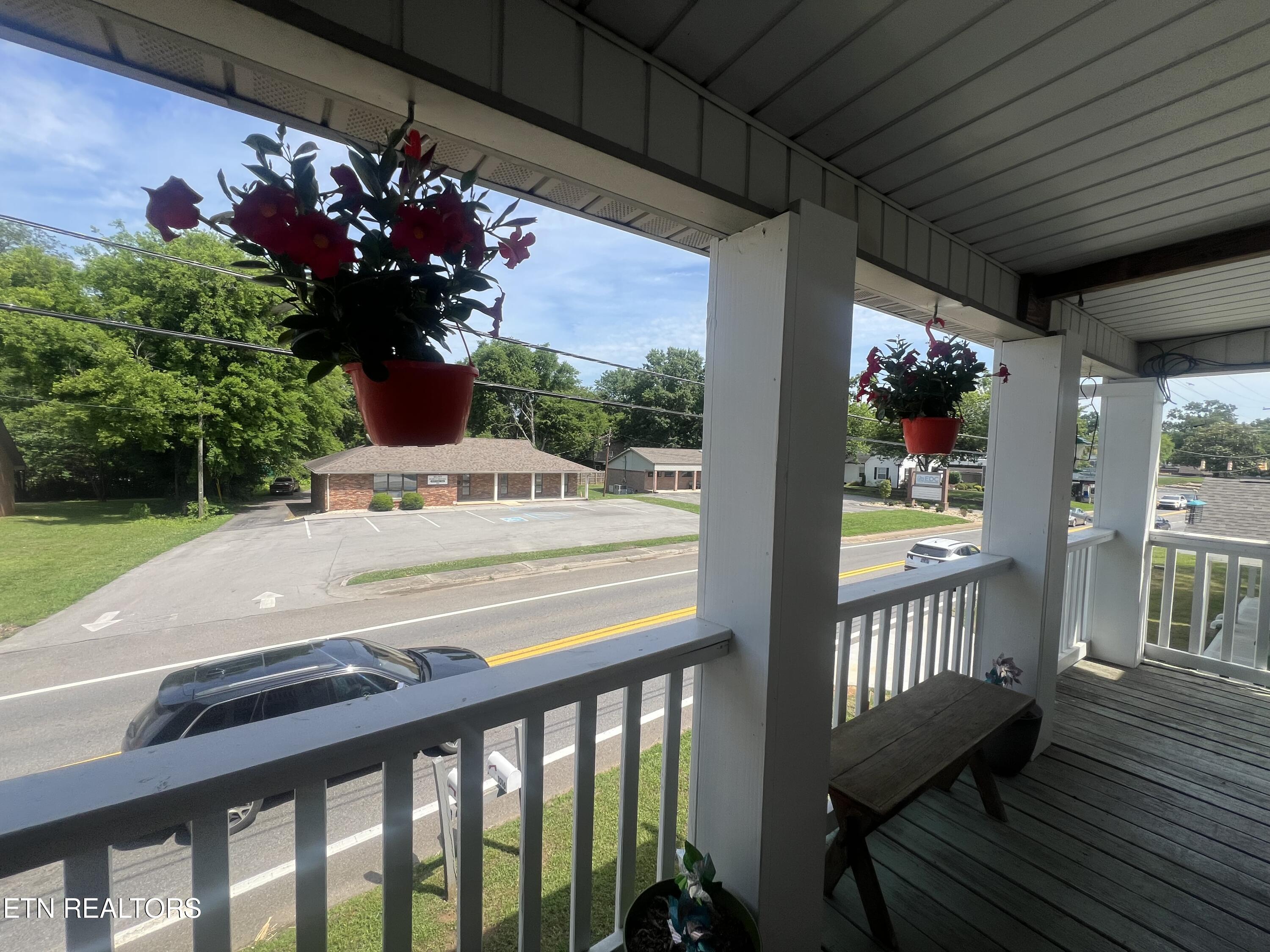 1016-1018 W Broadway Avenue Maryville TN 37801