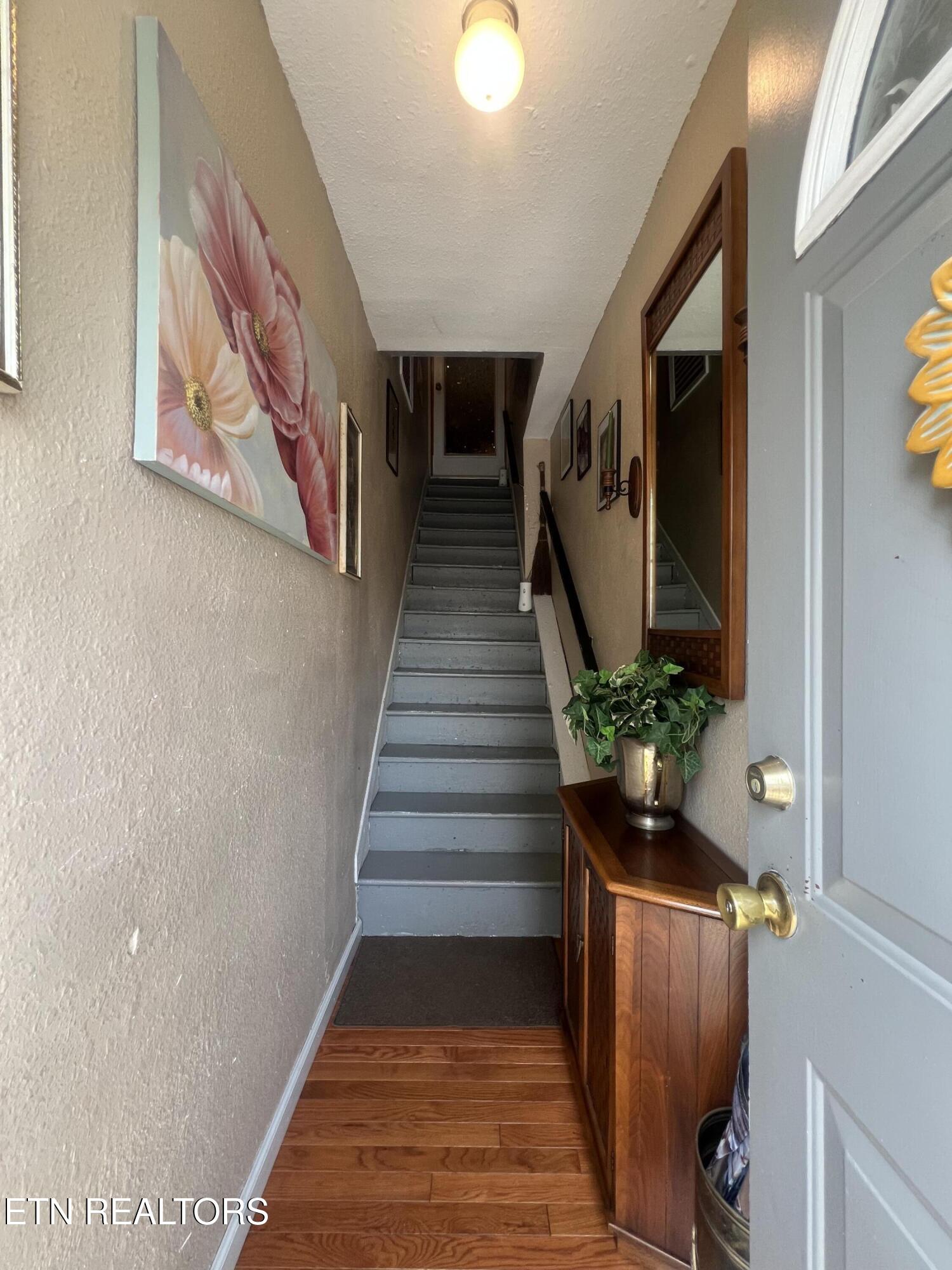 1016-1018 W Broadway Avenue Maryville TN 37801