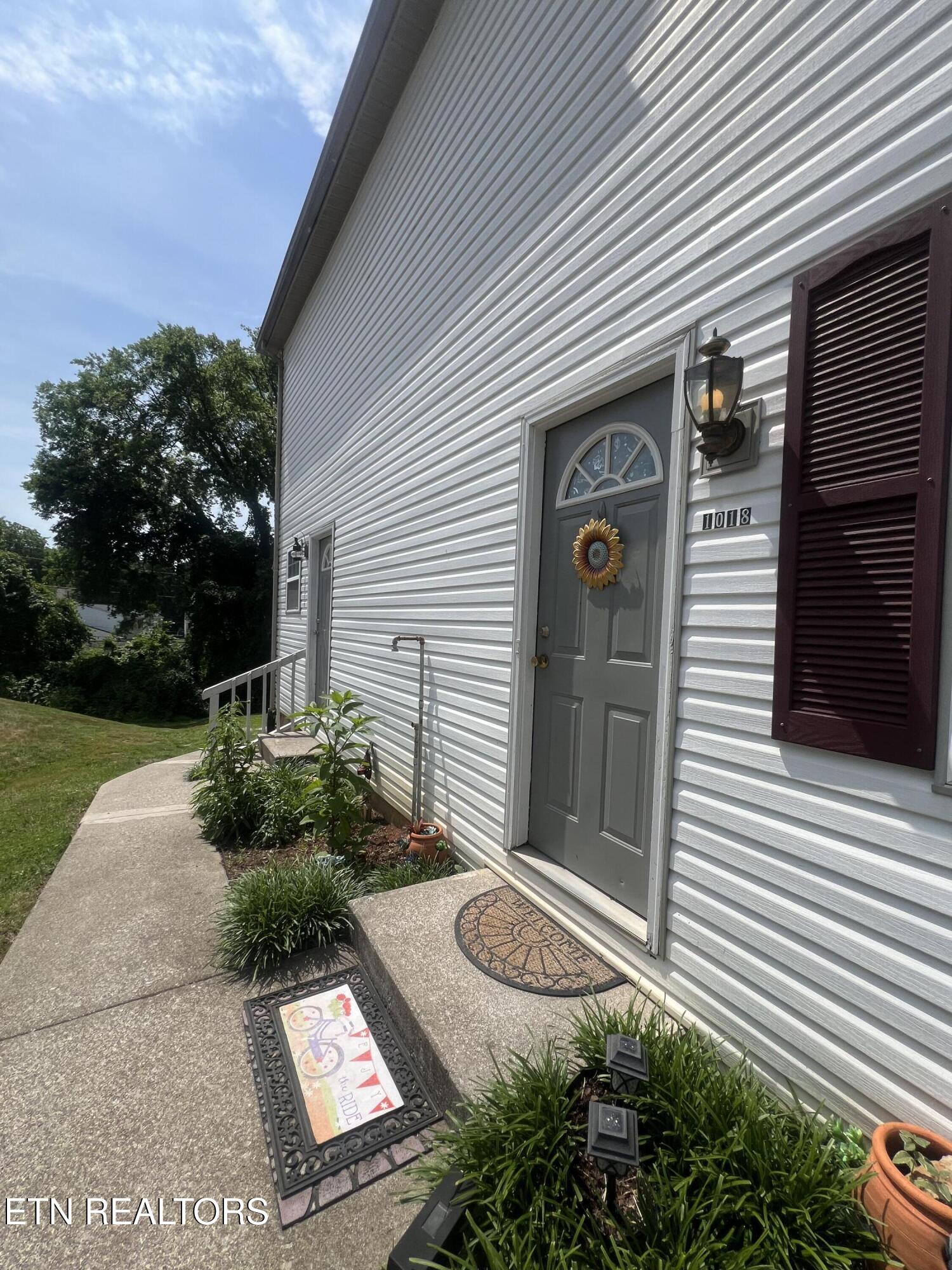1016-1018 W Broadway Avenue Maryville TN 37801