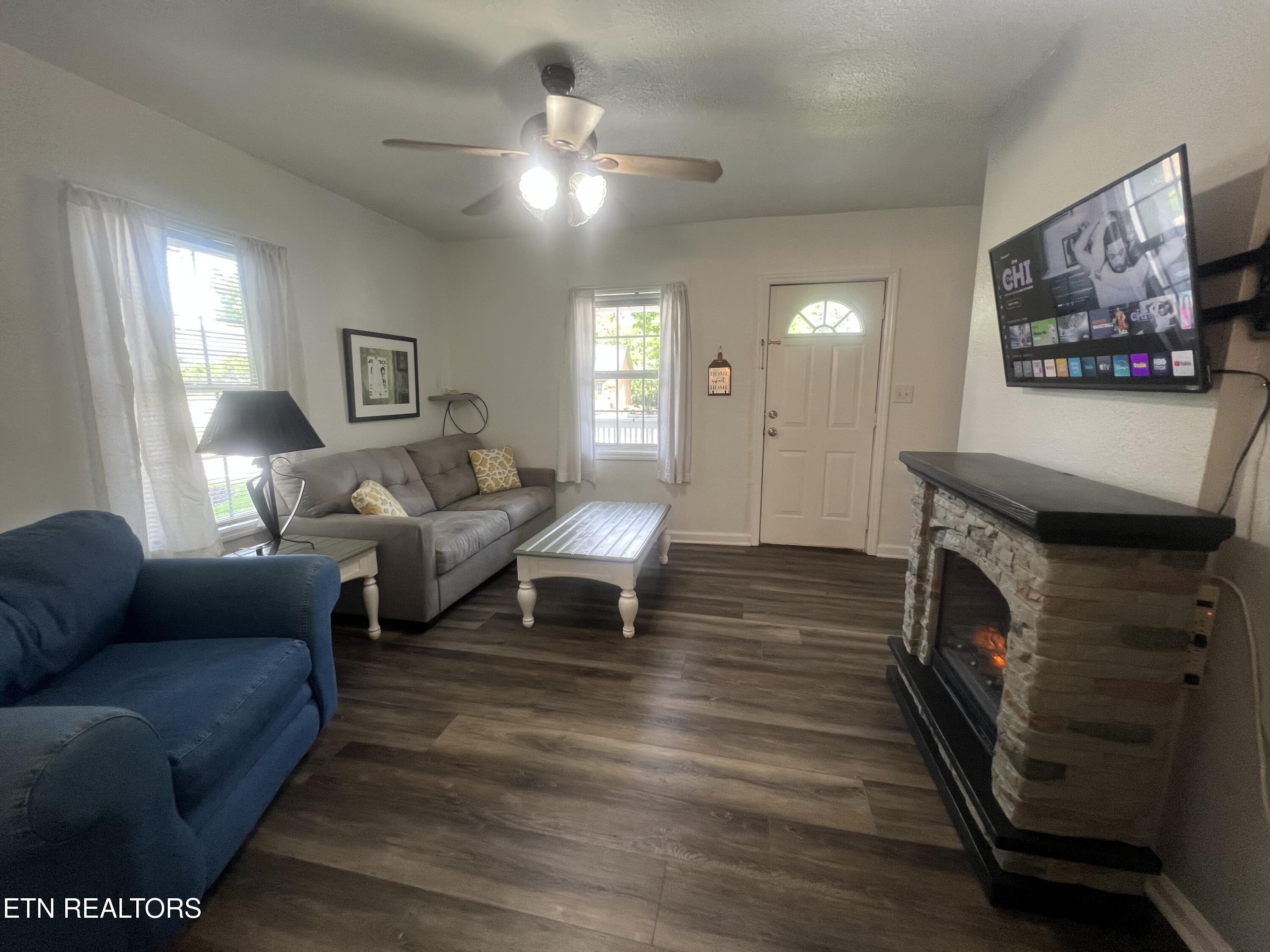 1016-1018 W Broadway Avenue Maryville TN 37801