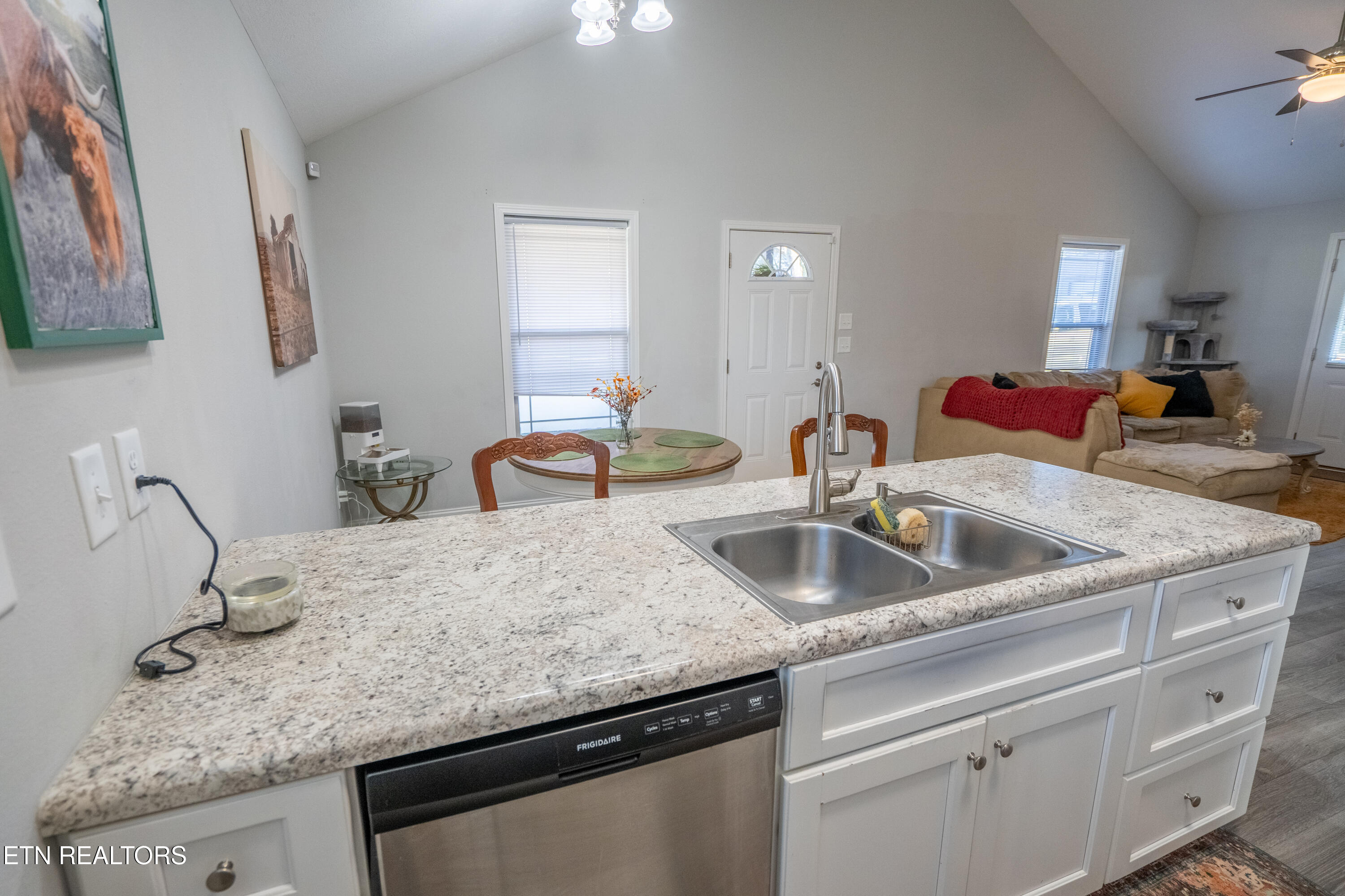 925 Loy Street Clinton TN 37716