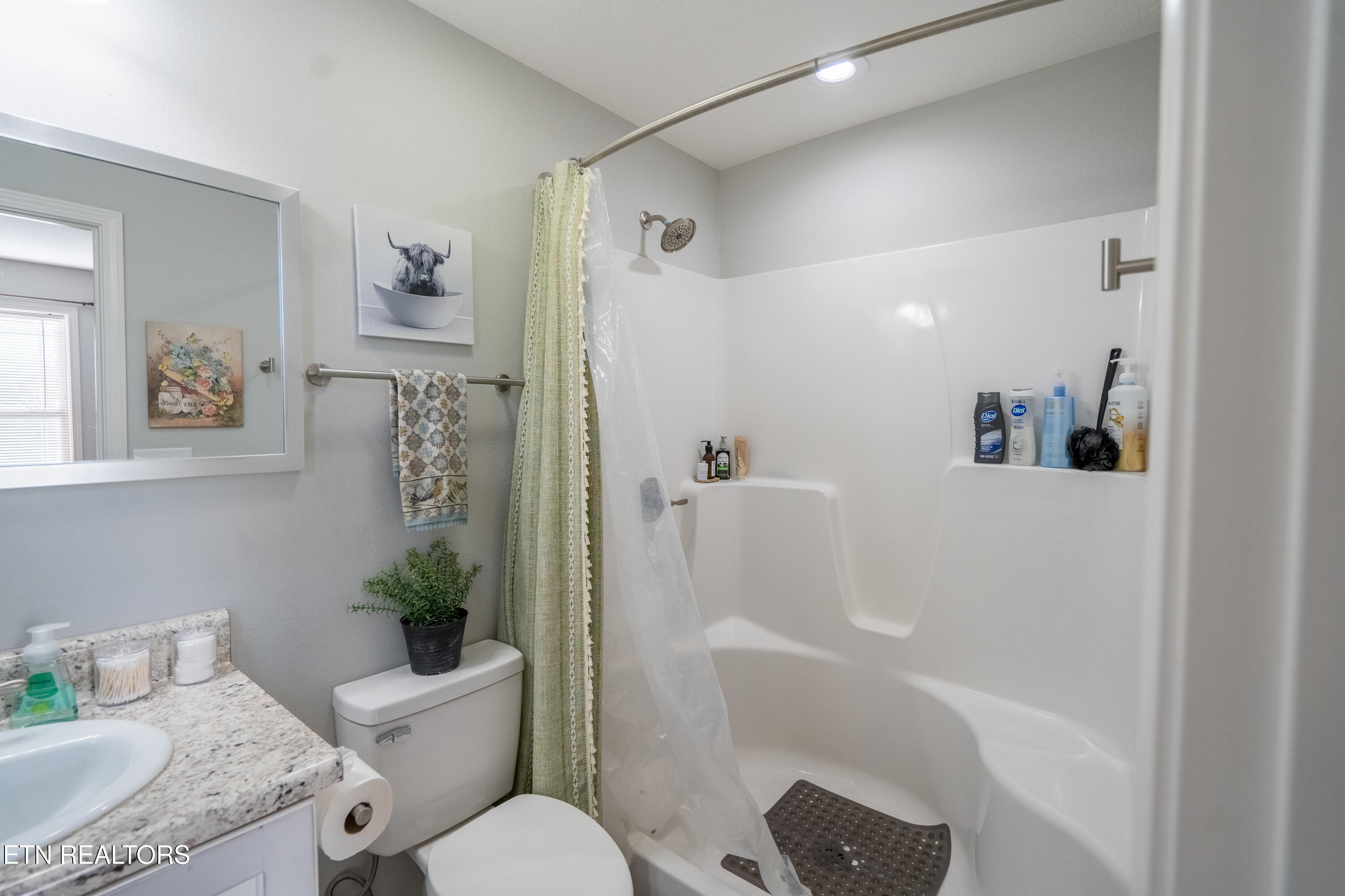 925 Loy Street Clinton TN 37716