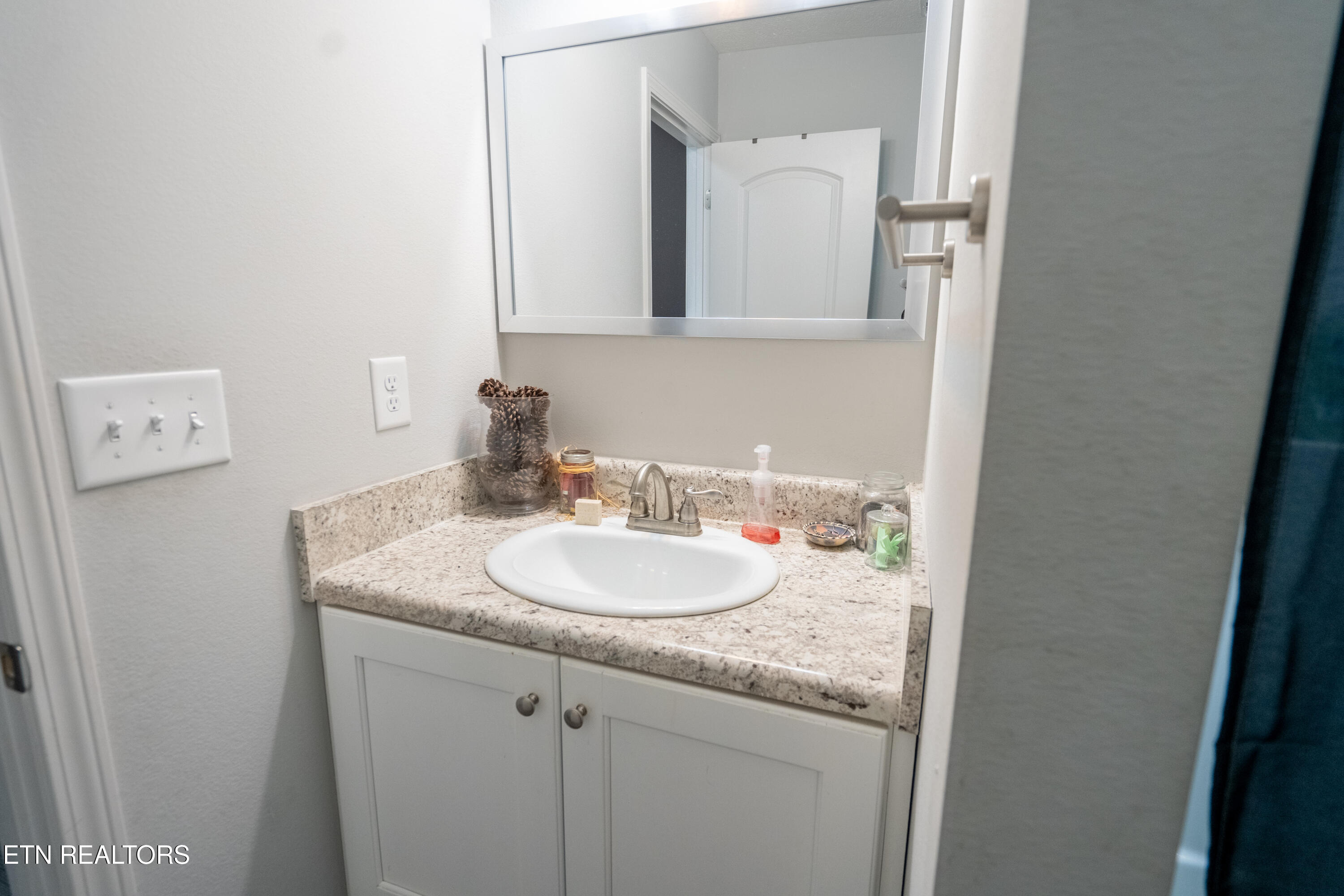 925 Loy Street Clinton TN 37716