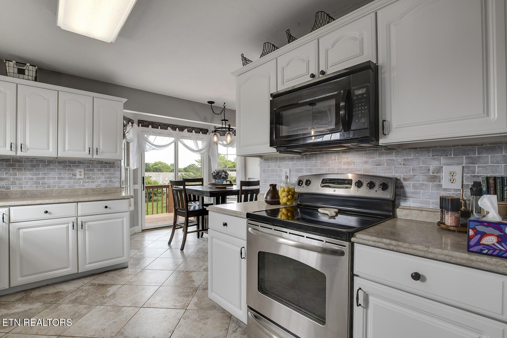 101 Poteau Trace Loudon TN 37774