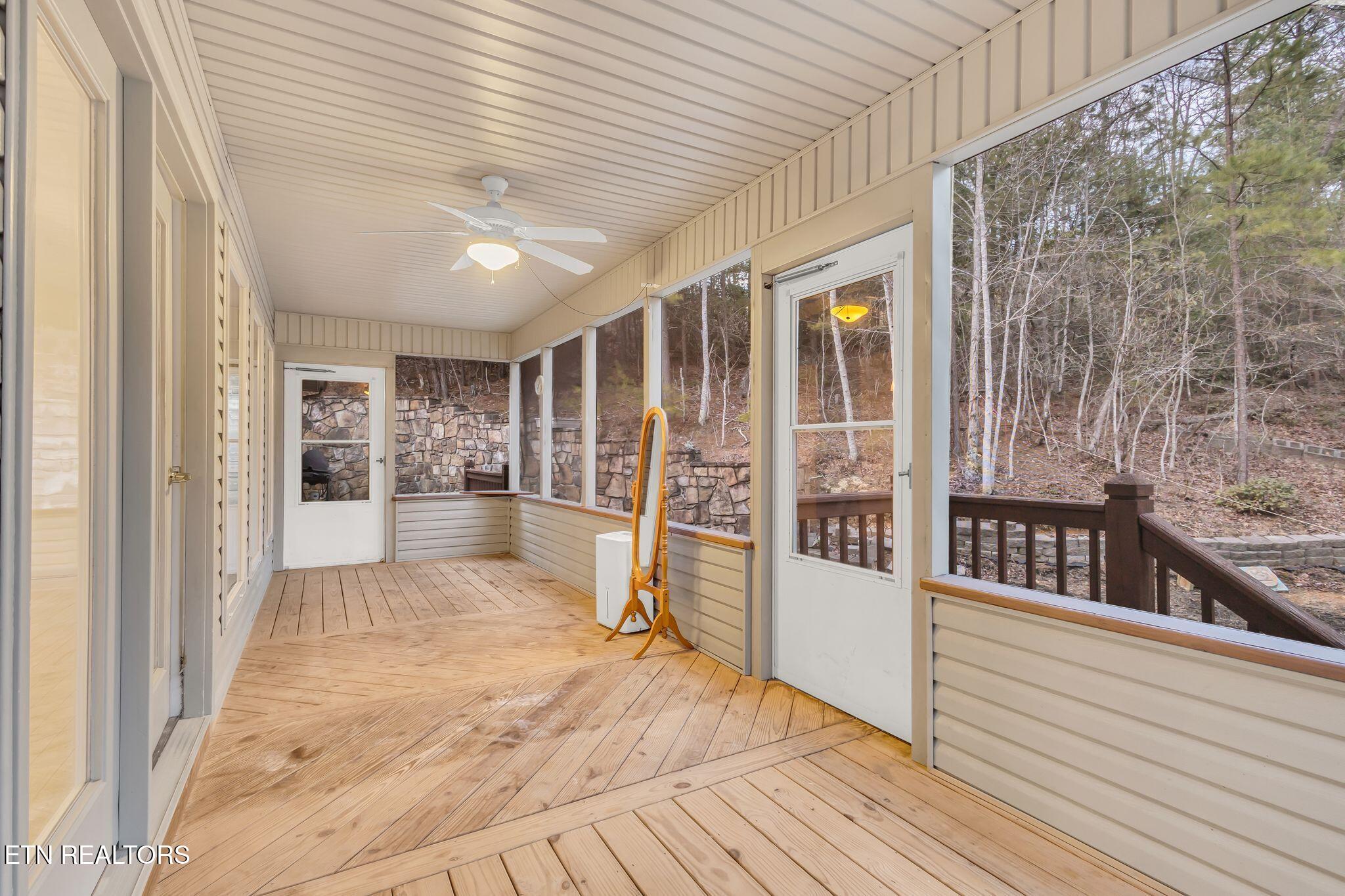31 Byron Lane Crossville TN 38558