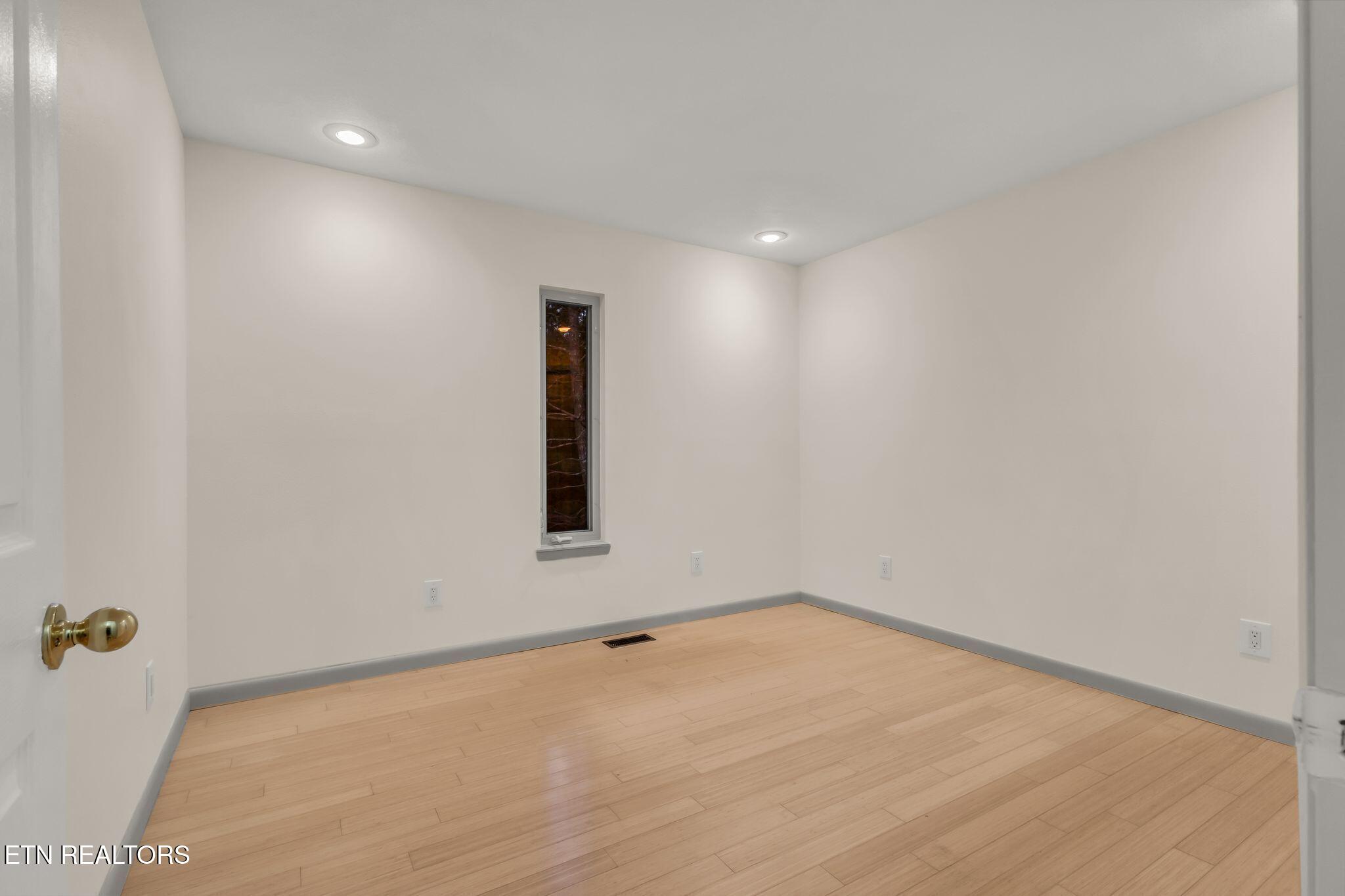 31 Byron Lane Crossville TN 38558