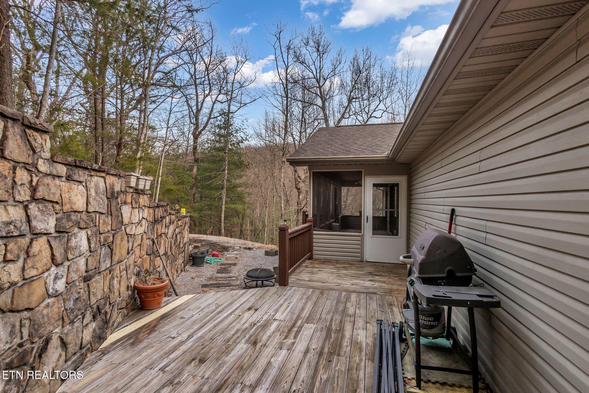 31 Byron Lane Crossville TN 38558
