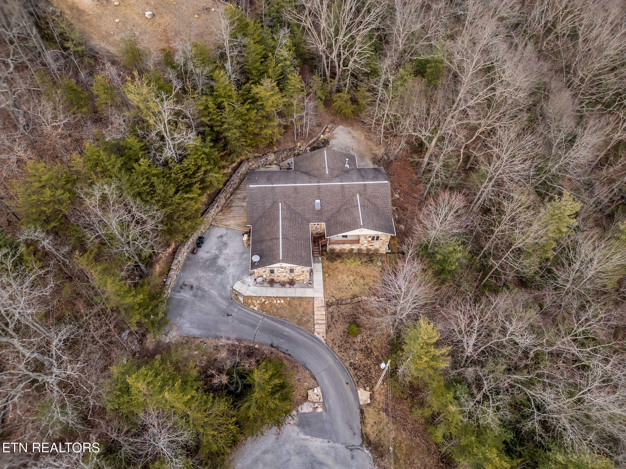 31 Byron Lane Crossville TN 38558