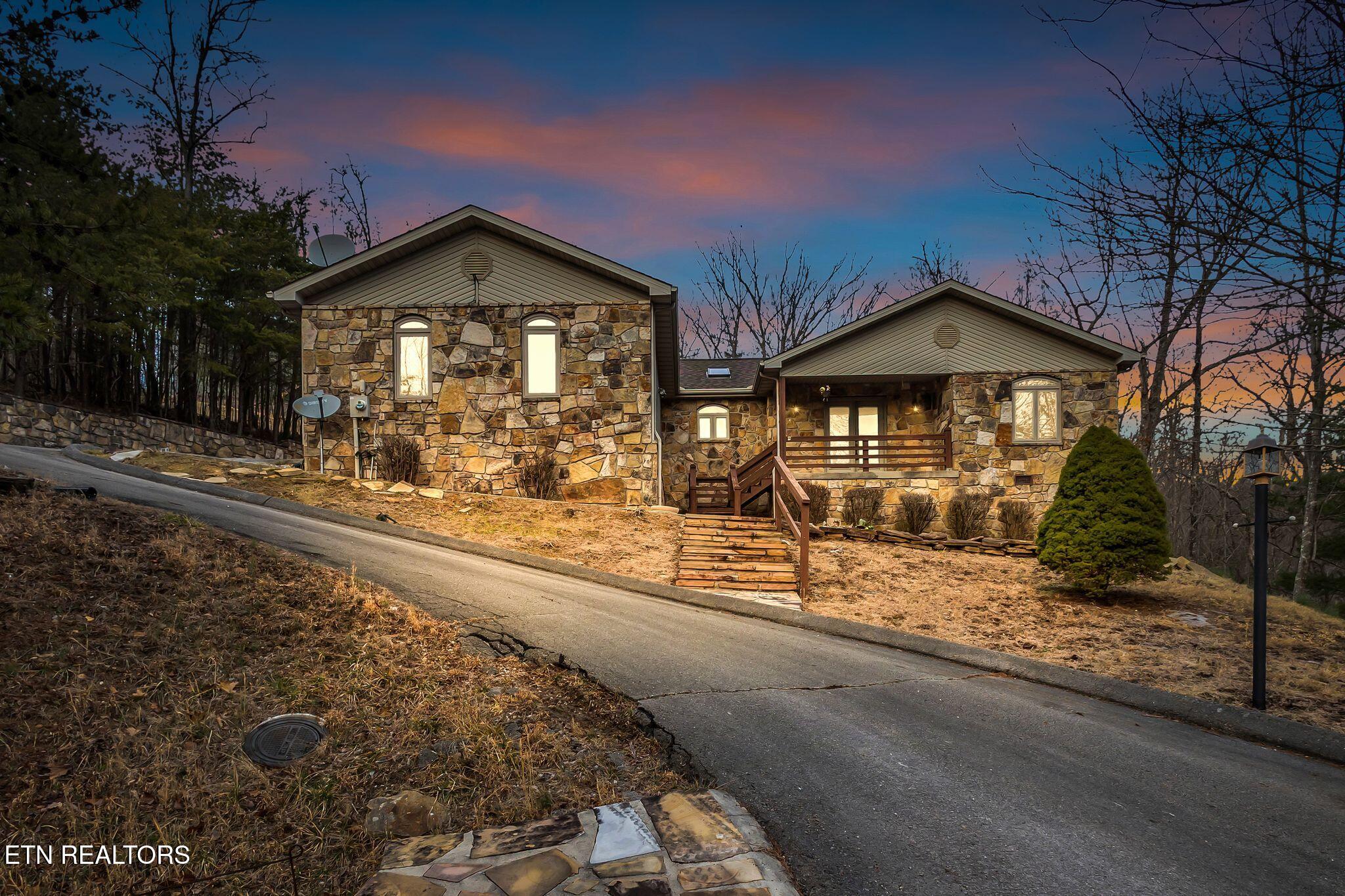 31 Byron Lane Crossville TN 38558