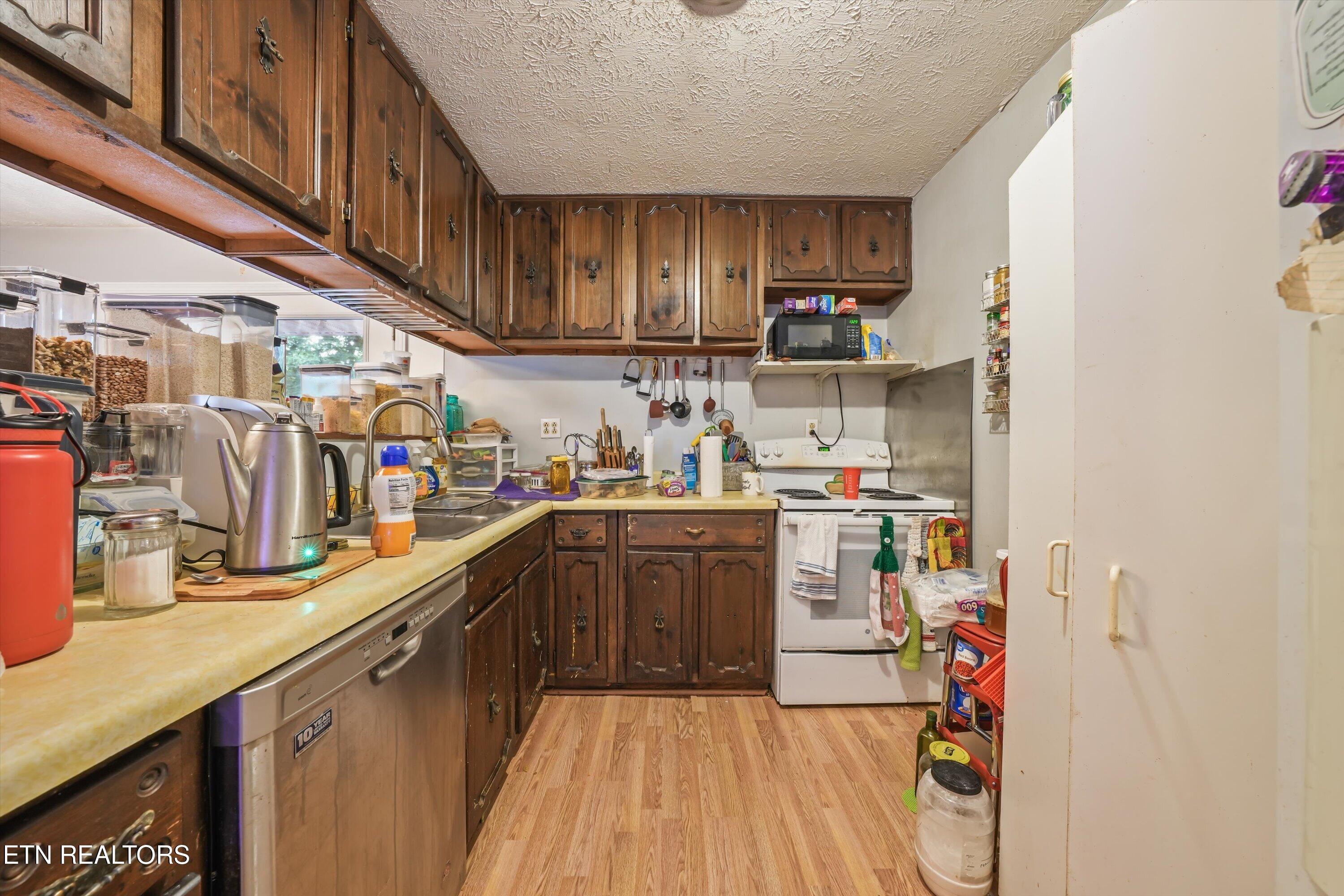 748 Christenson Road Deer Lodge TN 37726