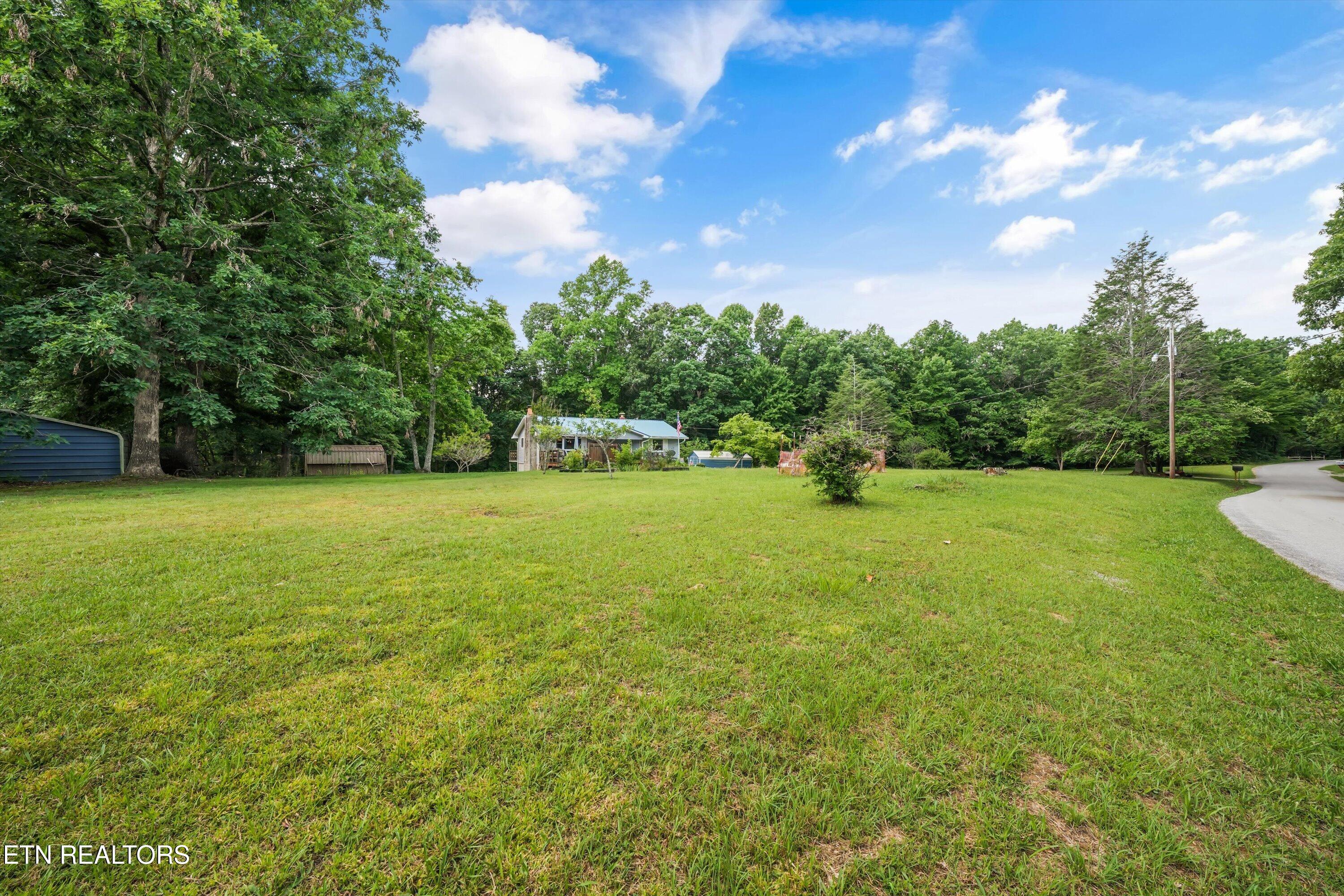 748 Christenson Road Deer Lodge TN 37726