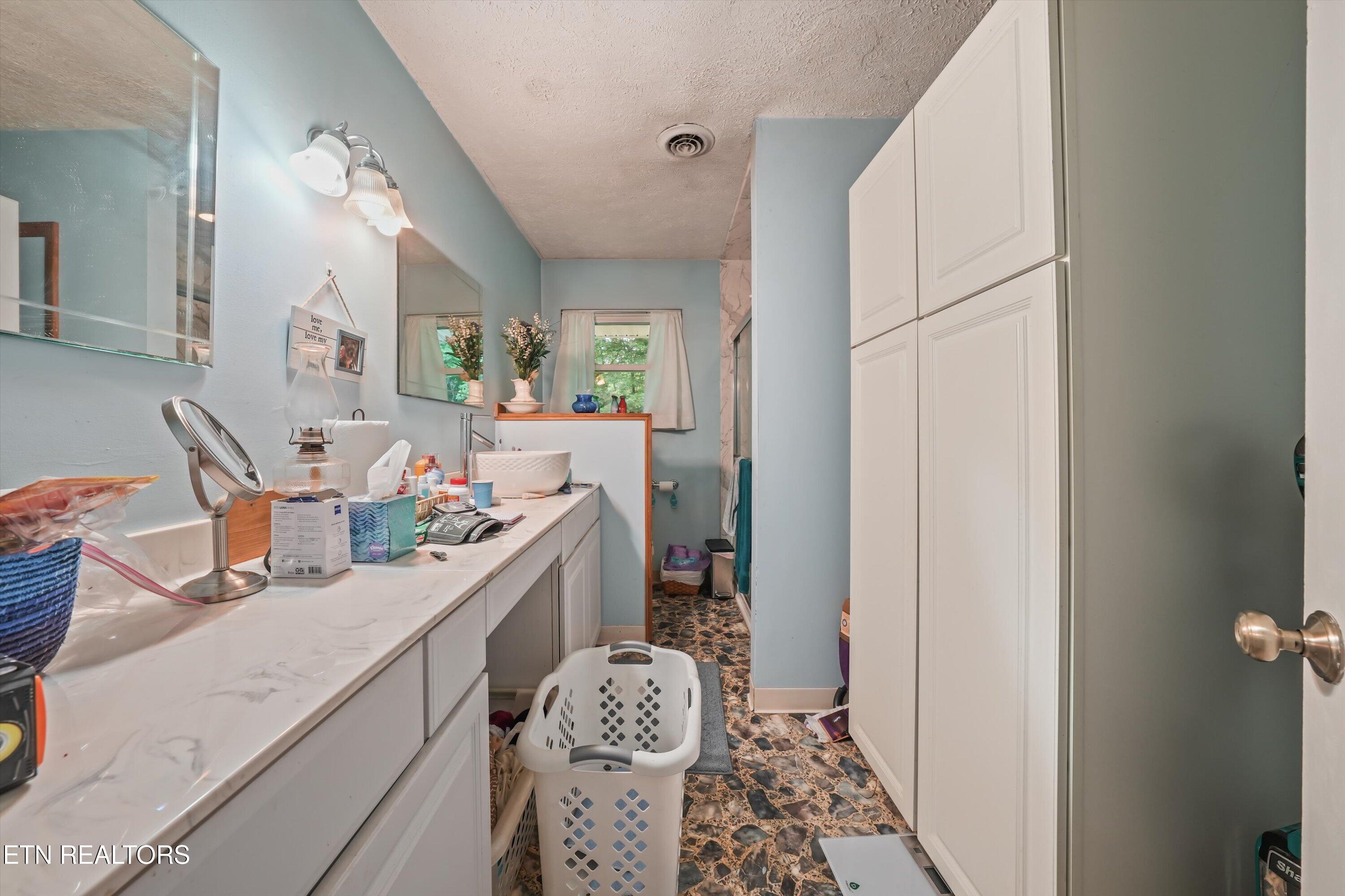 748 Christenson Road Deer Lodge TN 37726