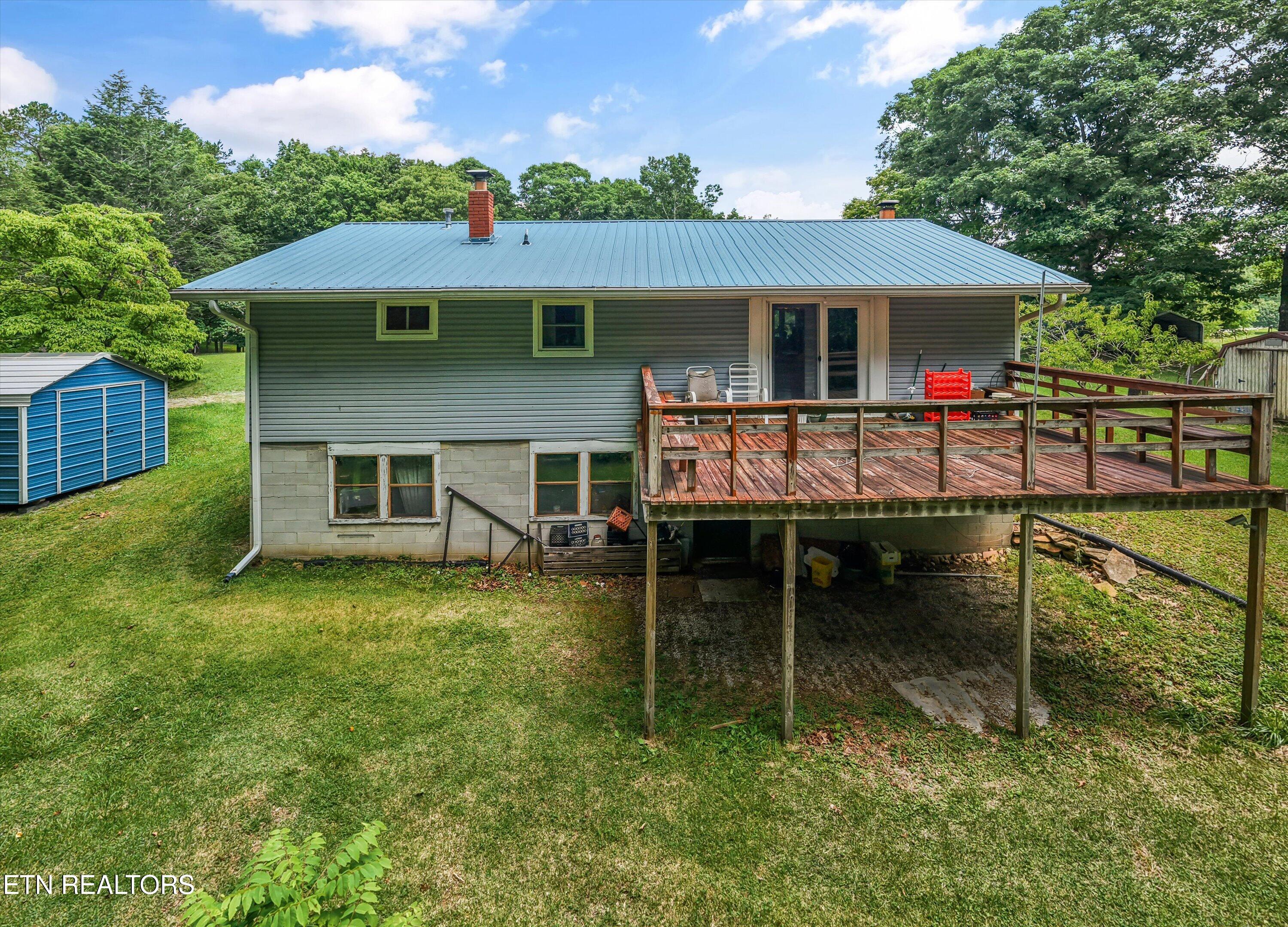 748 Christenson Road Deer Lodge TN 37726