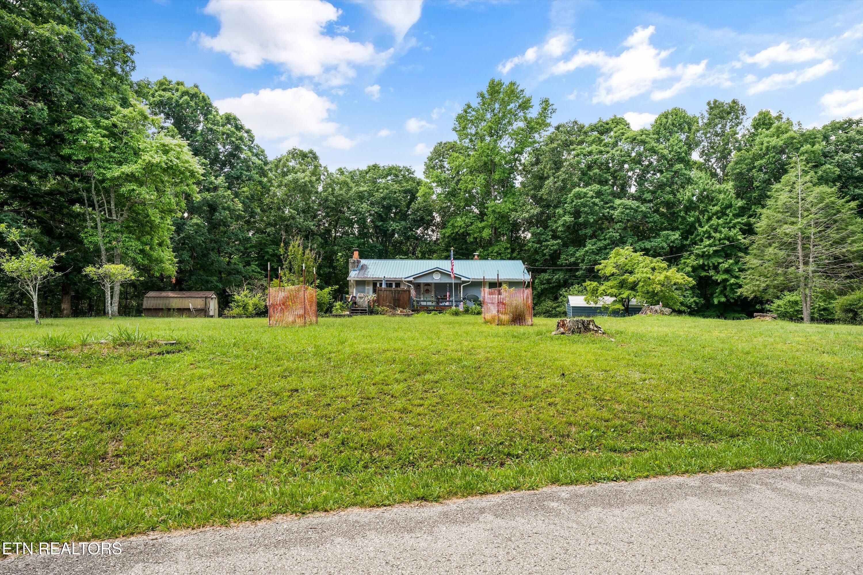 748 Christenson Road Deer Lodge TN 37726