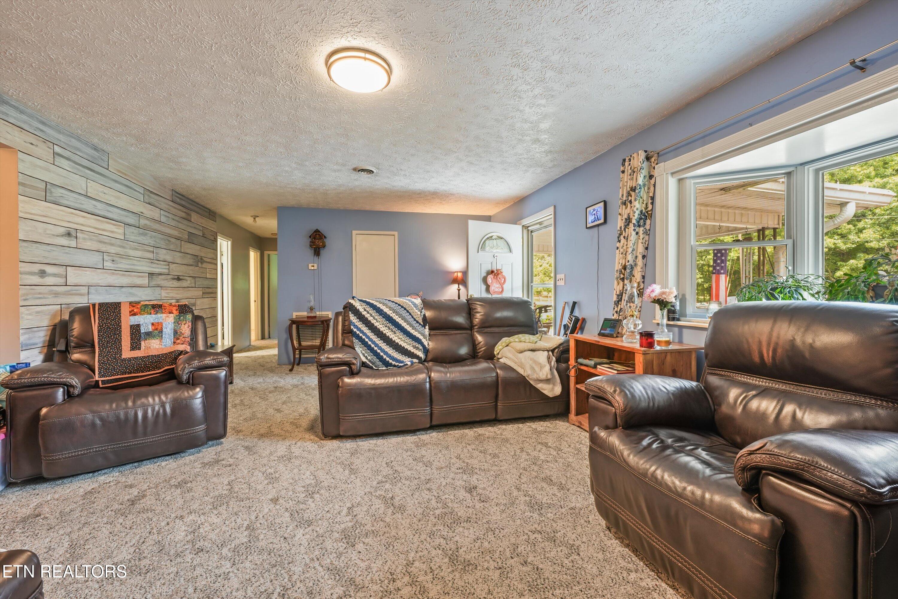 748 Christenson Road Deer Lodge TN 37726