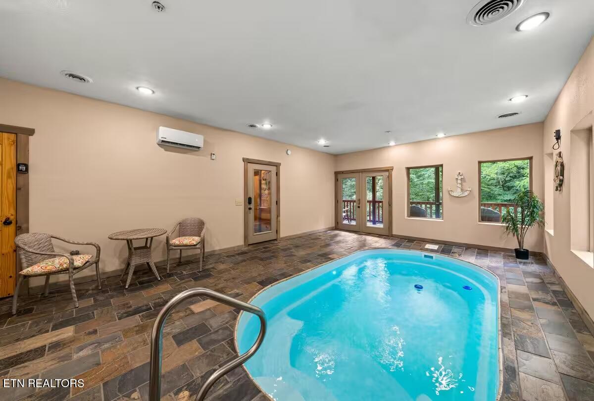 2359 Alpine Village Way Pigeon Forge TN 37863