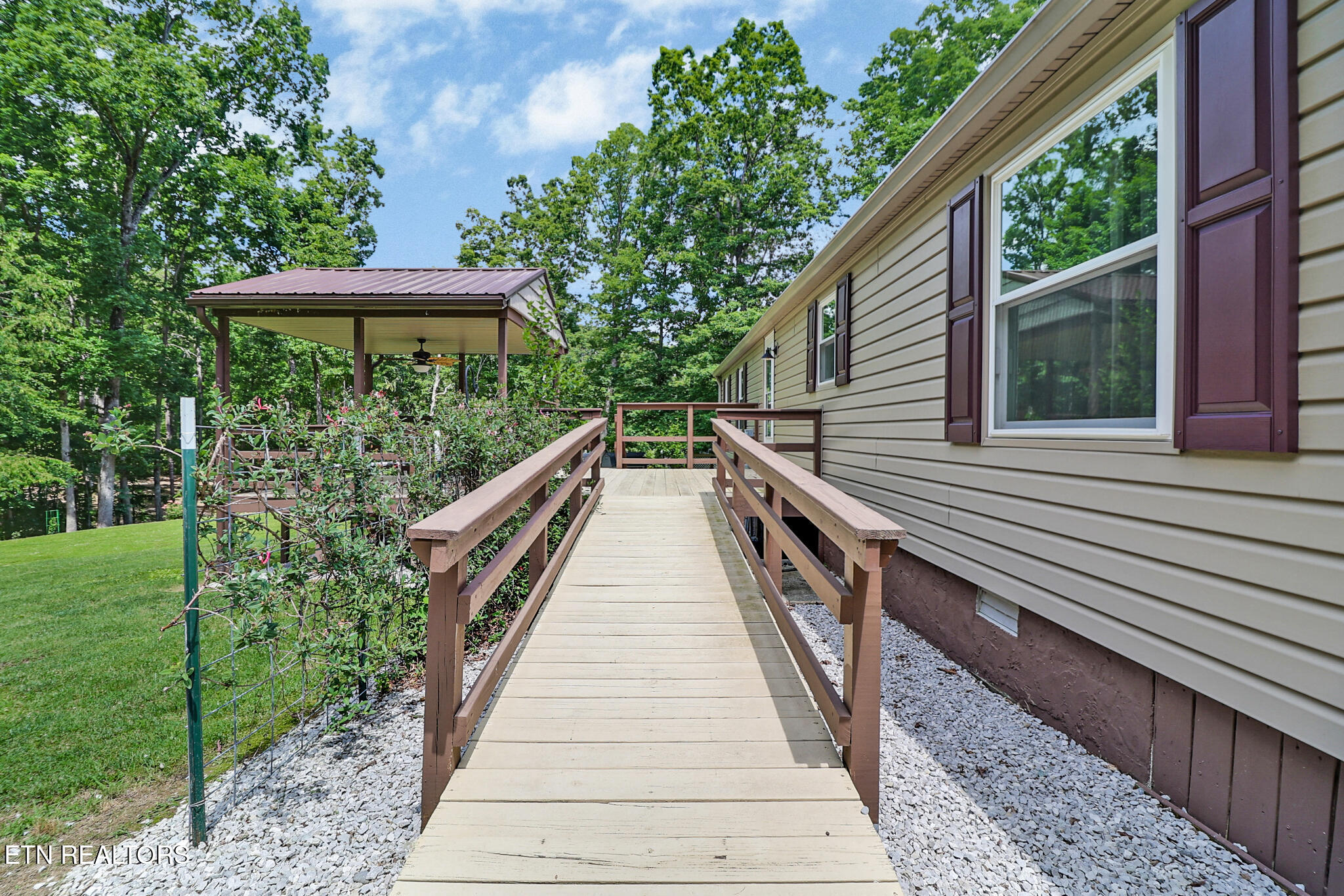 149 Vandever Lane Crossville TN 38572