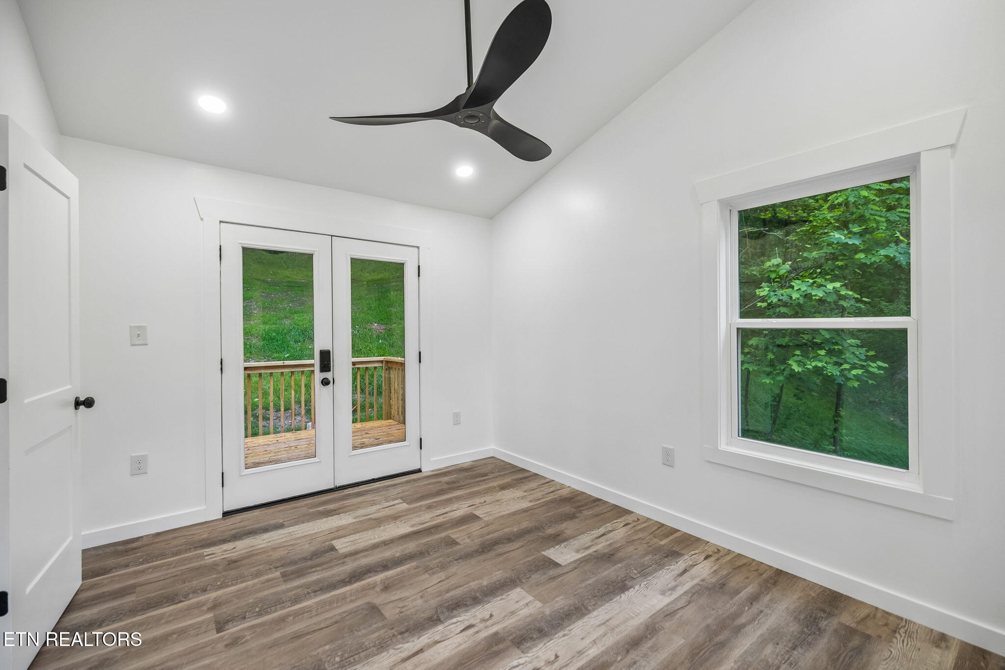 213 Hidden Valley Road Clinton TN 37716