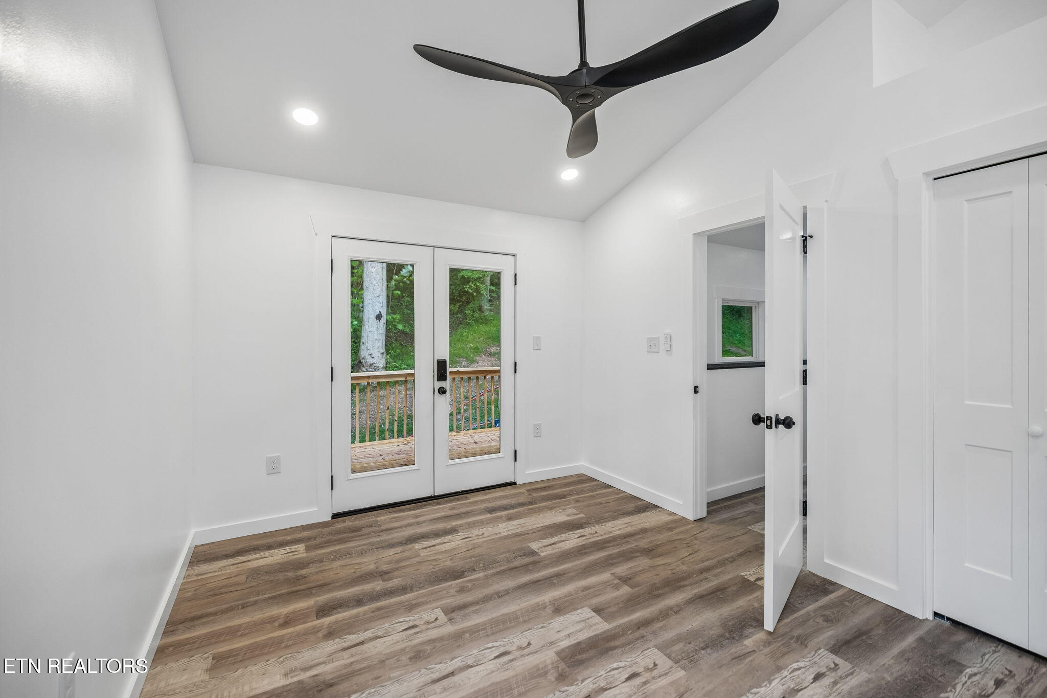 213 Hidden Valley Road Clinton TN 37716