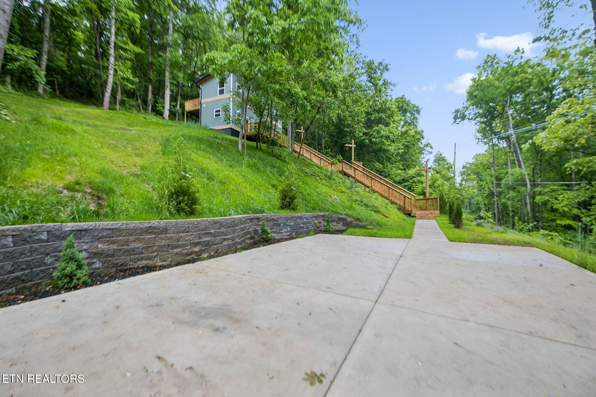 213 Hidden Valley Road Clinton TN 37716