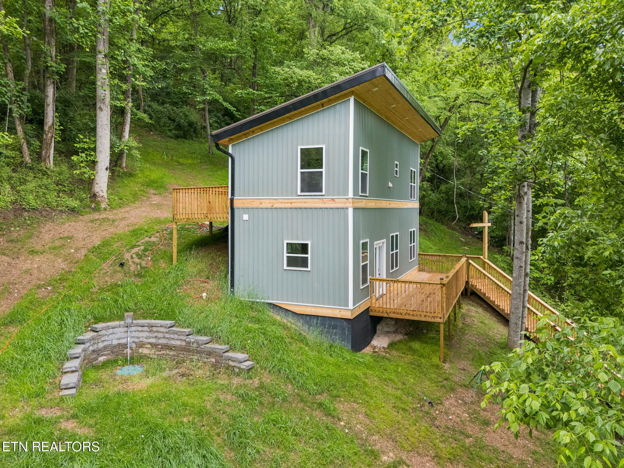 213 Hidden Valley Road Clinton TN 37716