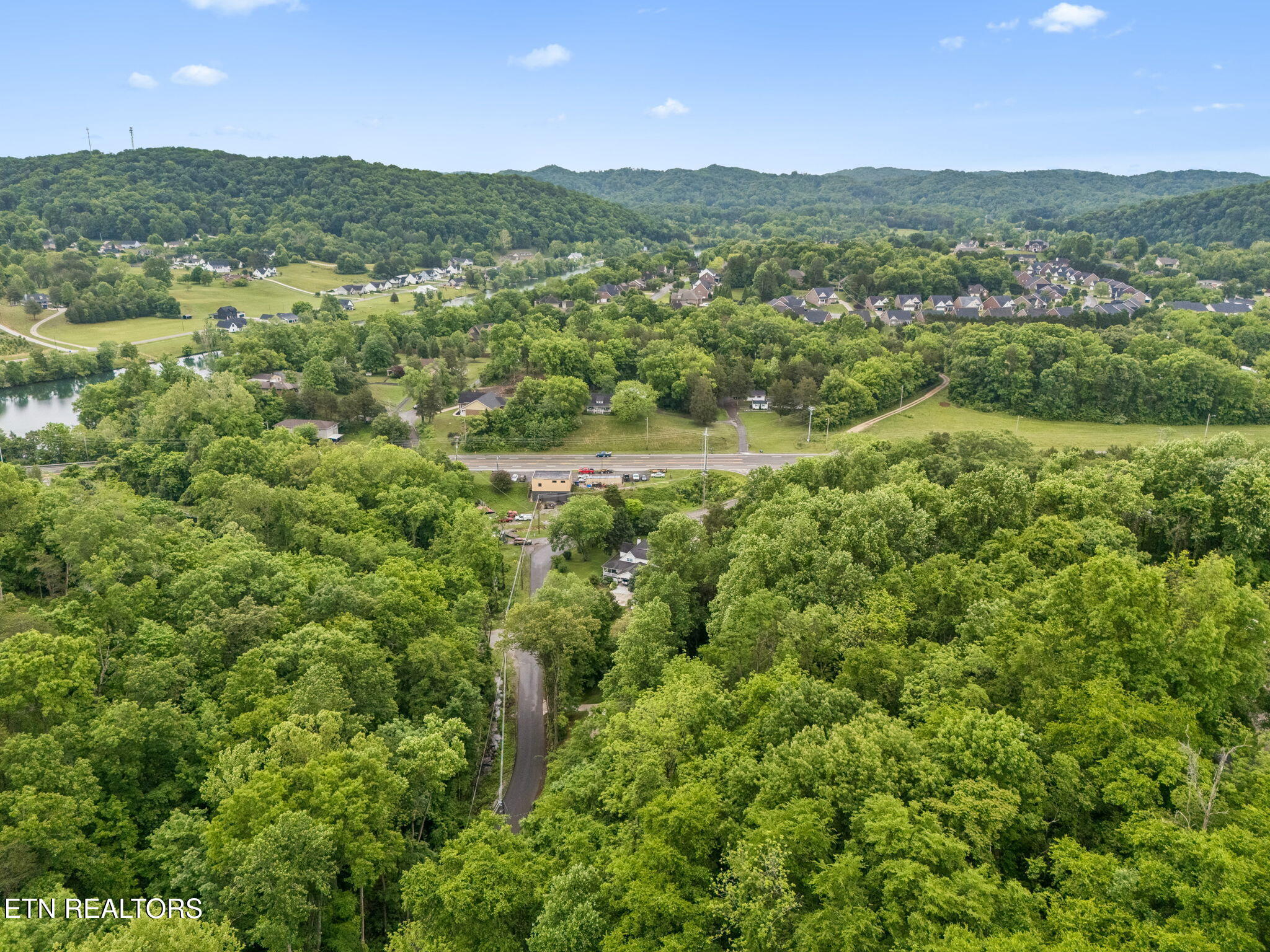 213 Hidden Valley Road Clinton TN 37716