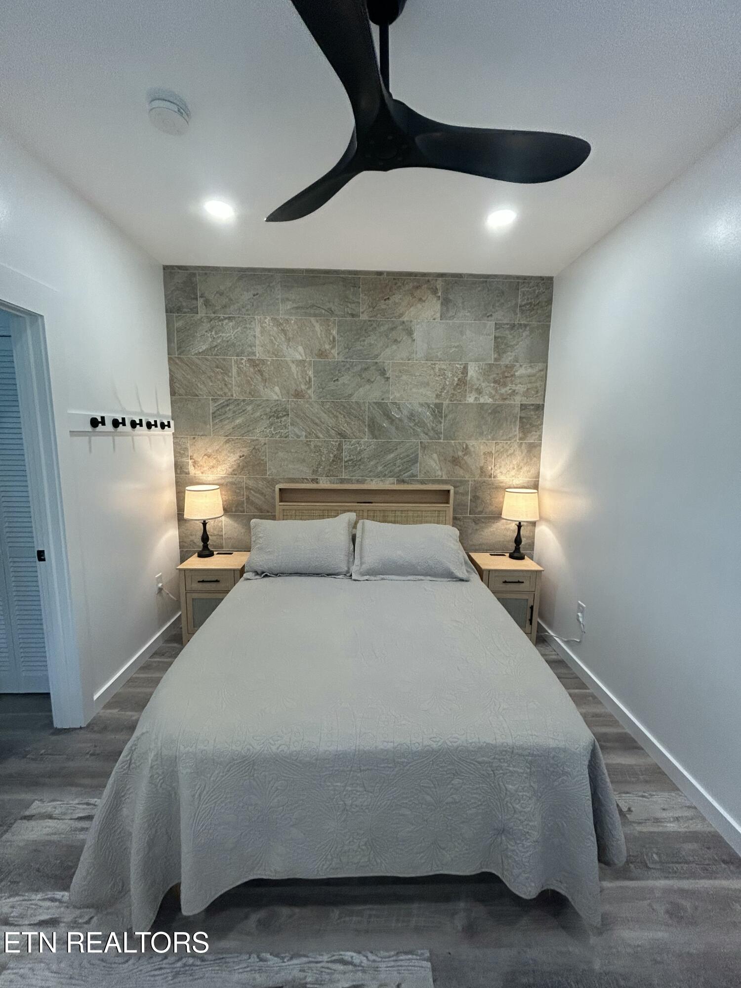 213 Hidden Valley Road Clinton TN 37716
