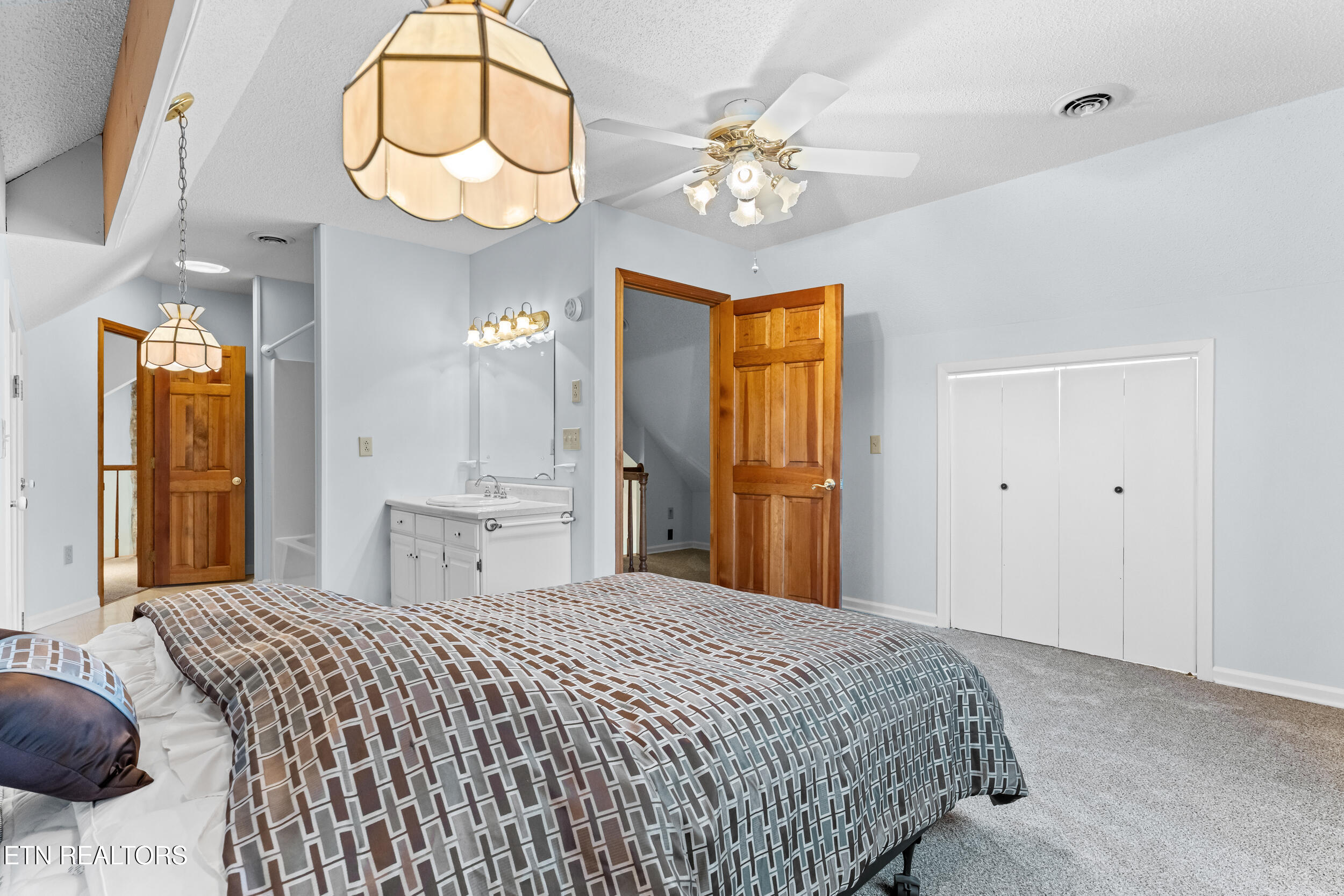 600 Donaldson Light Lane Lenoir City TN 37772