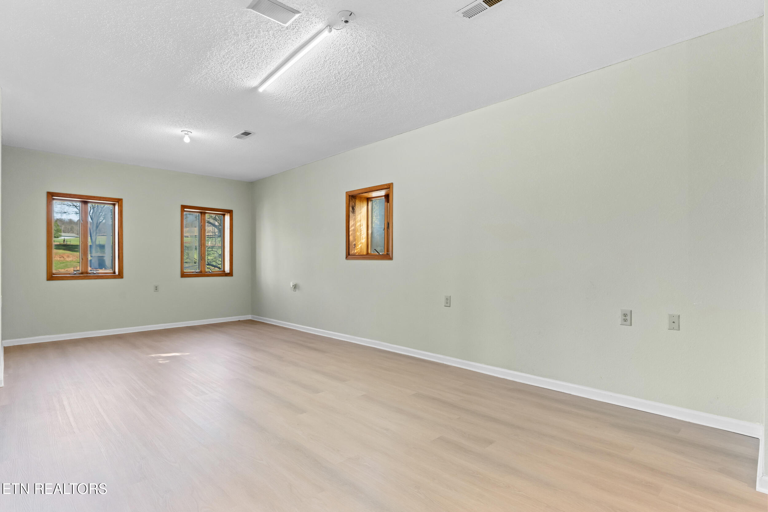 600 Donaldson Light Lane Lenoir City TN 37772