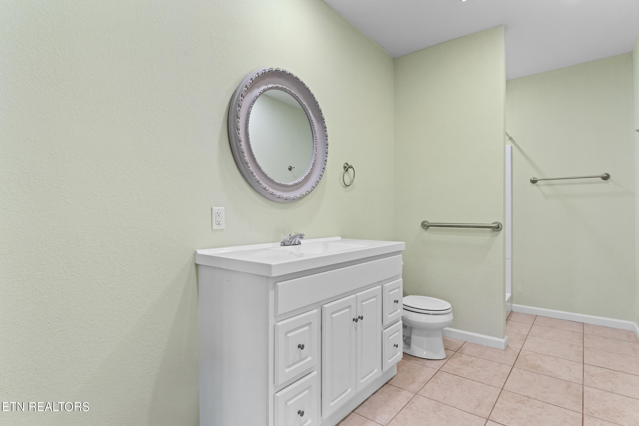 600 Donaldson Light Lane Lenoir City TN 37772