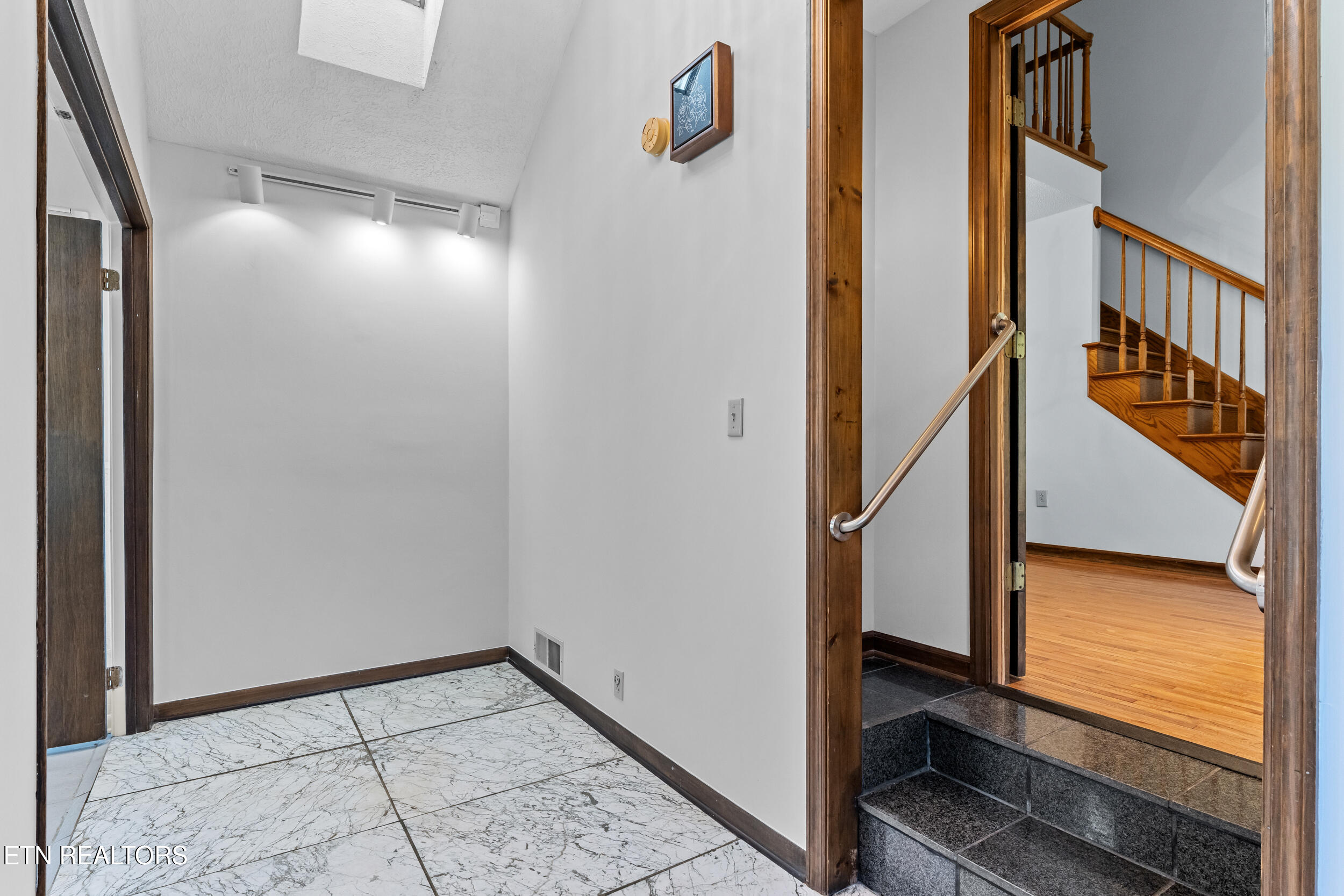 600 Donaldson Light Lane Lenoir City TN 37772