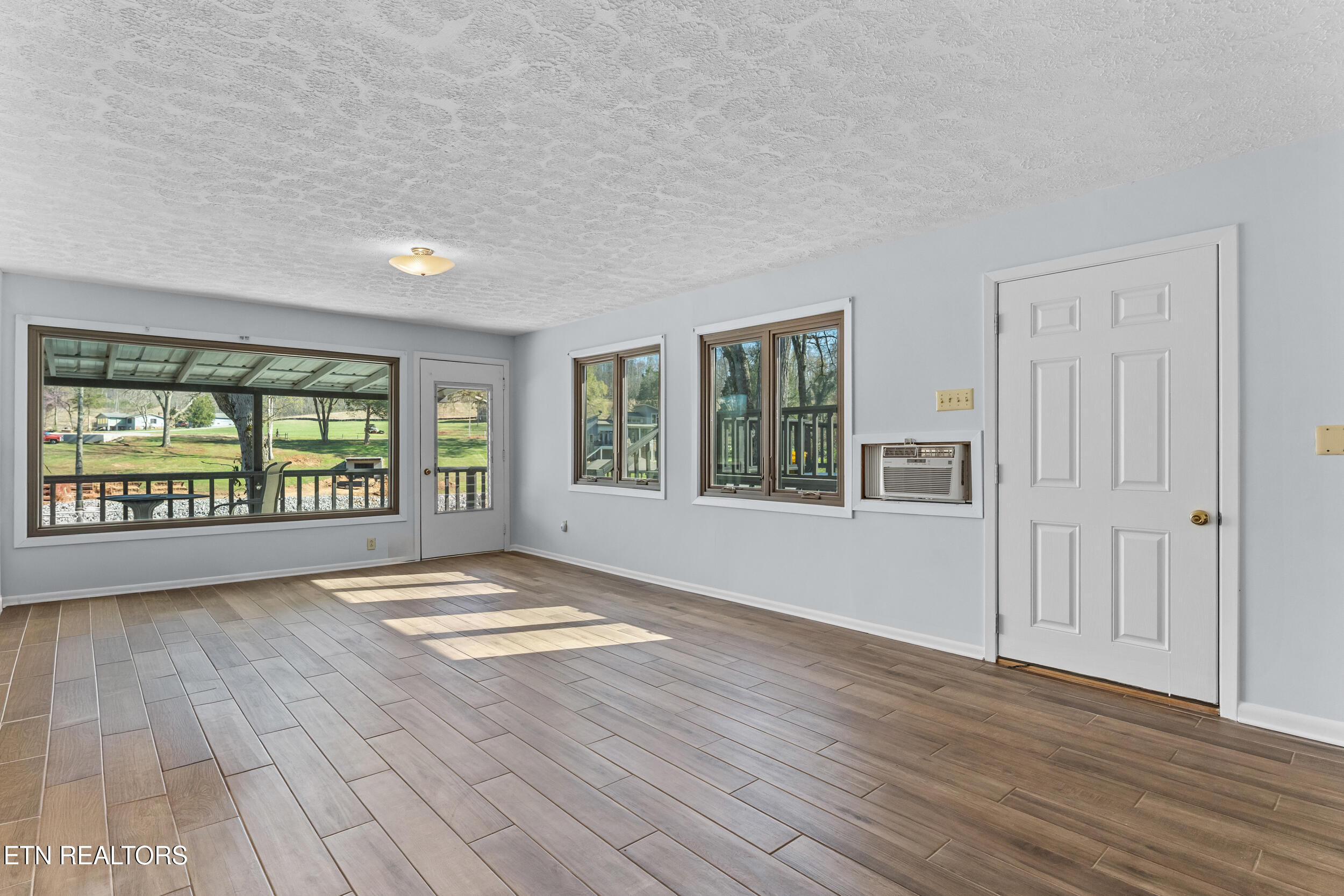 600 Donaldson Light Lane Lenoir City TN 37772