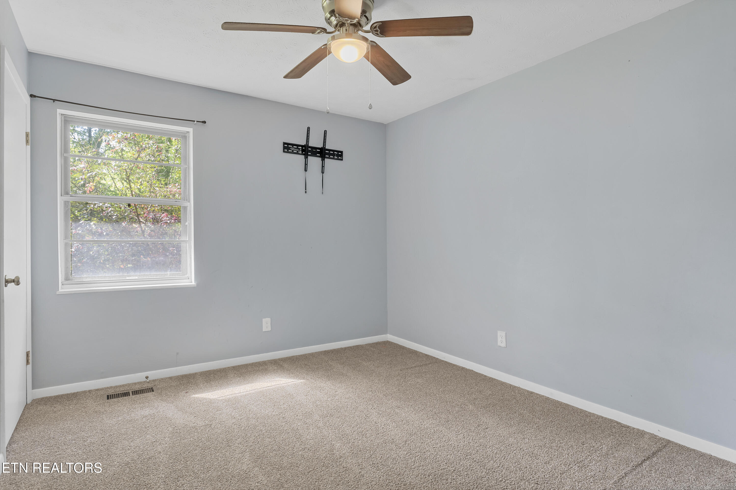 2701 Smallwood Drive Knoxville TN 37920