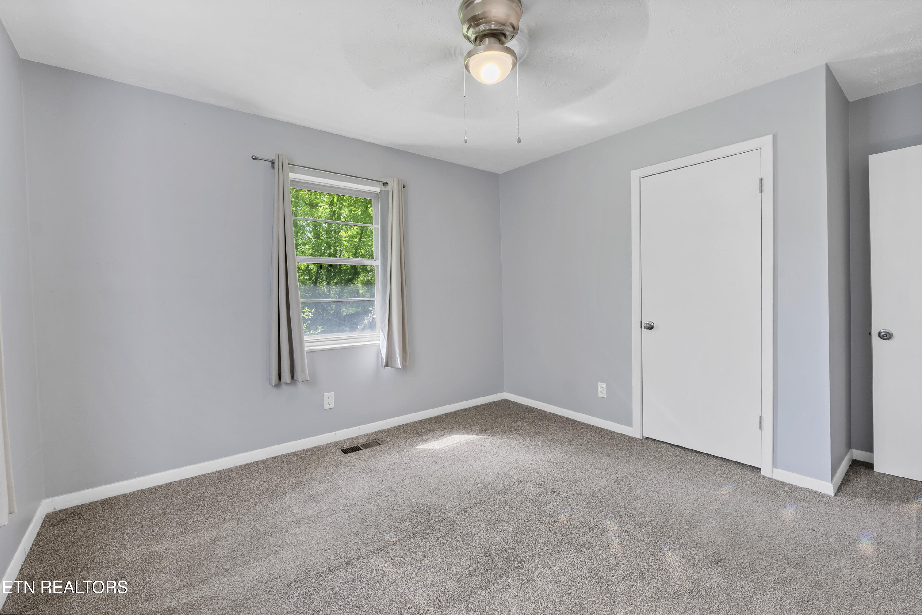 2701 Smallwood Drive Knoxville TN 37920