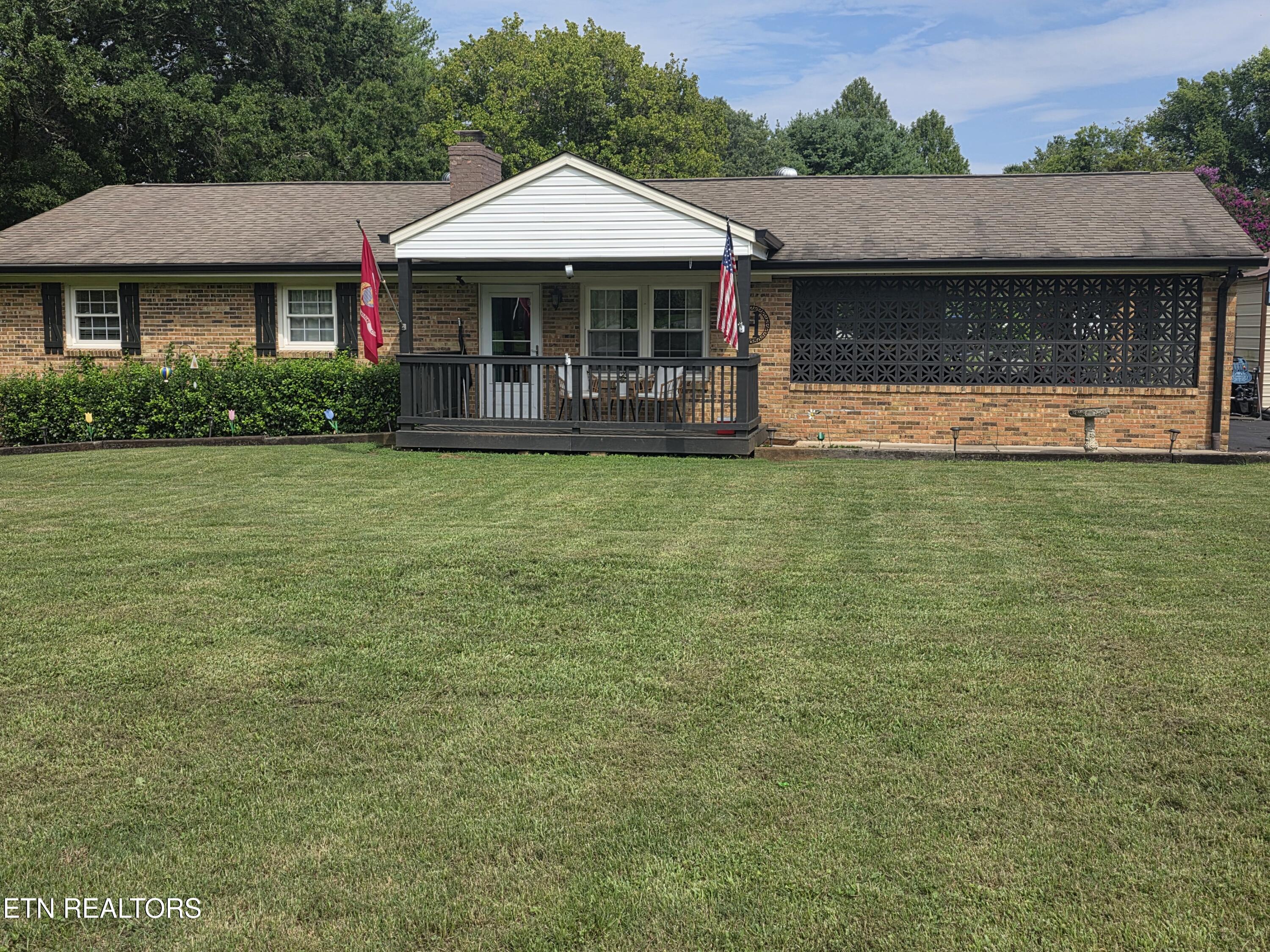 1283 Laurel Road Clinton TN 37716