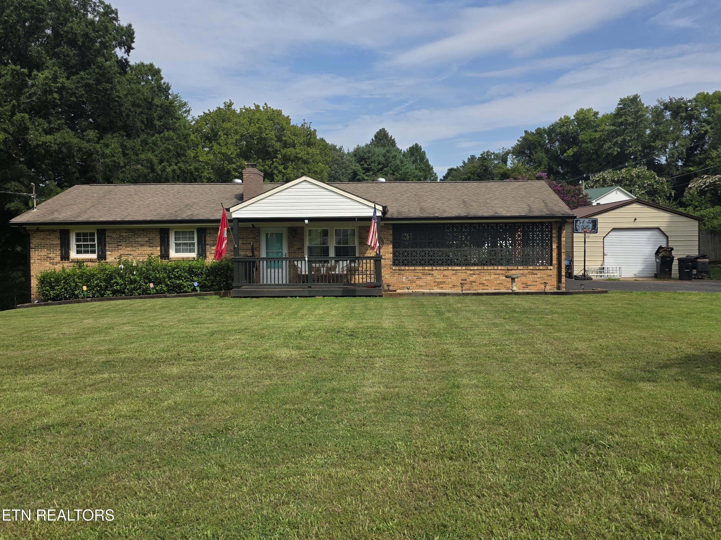1283 Laurel Road Clinton TN 37716