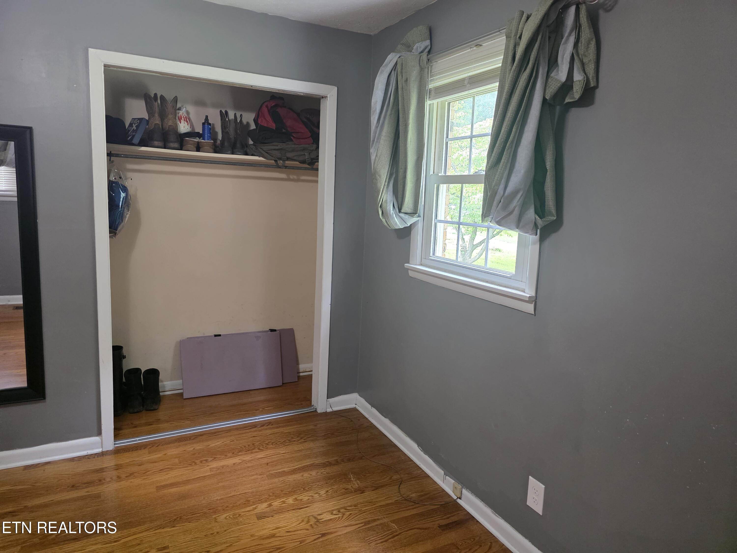 1283 Laurel Road Clinton TN 37716