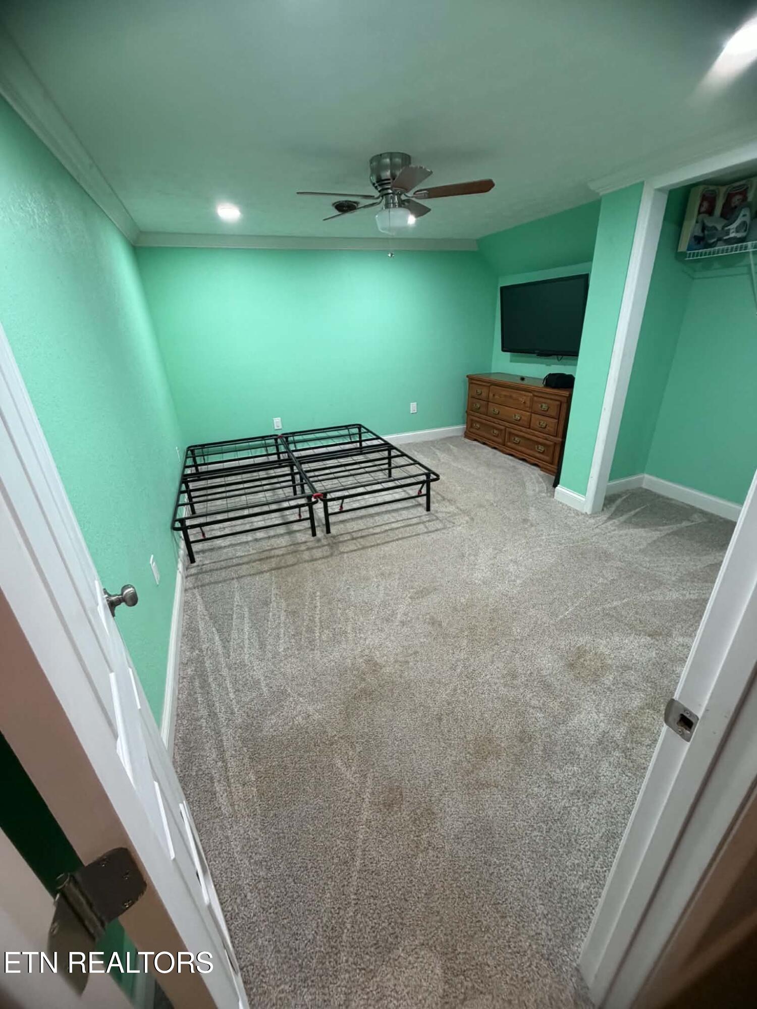 1283 Laurel Road Clinton TN 37716