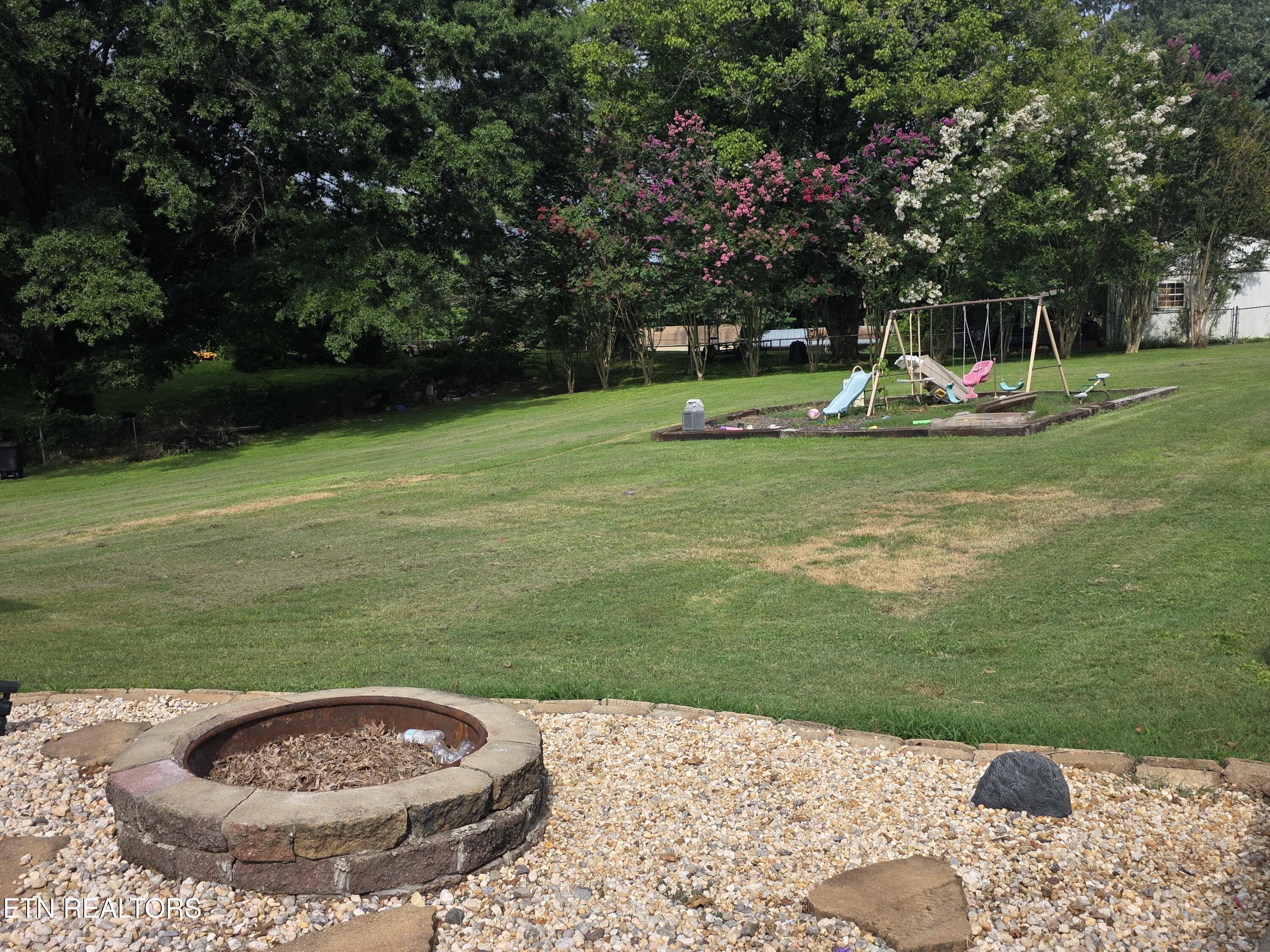 1283 Laurel Road Clinton TN 37716
