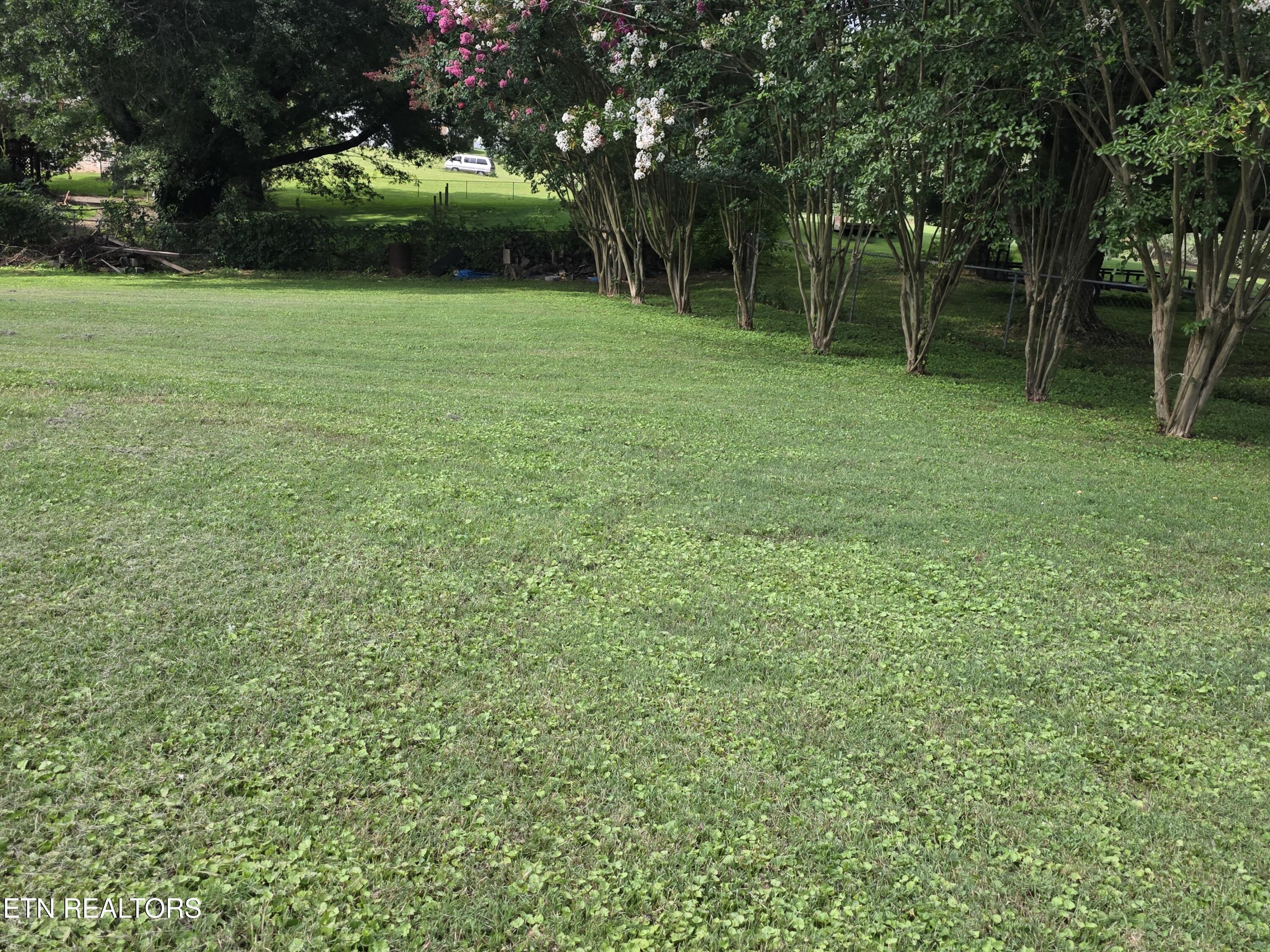 1283 Laurel Road Clinton TN 37716