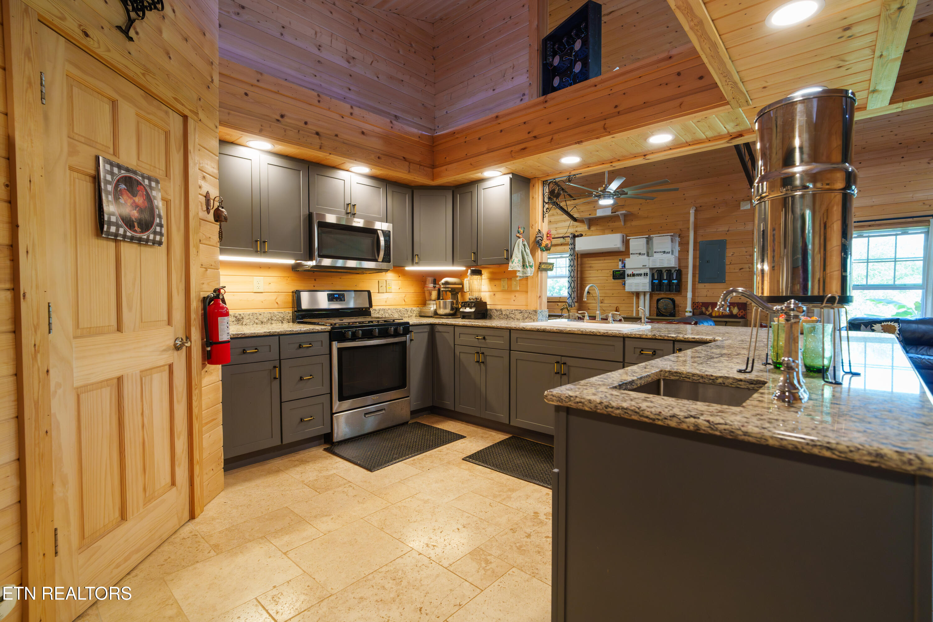 1302 Cummingsville/sparkmantown Road Doyle TN 38559